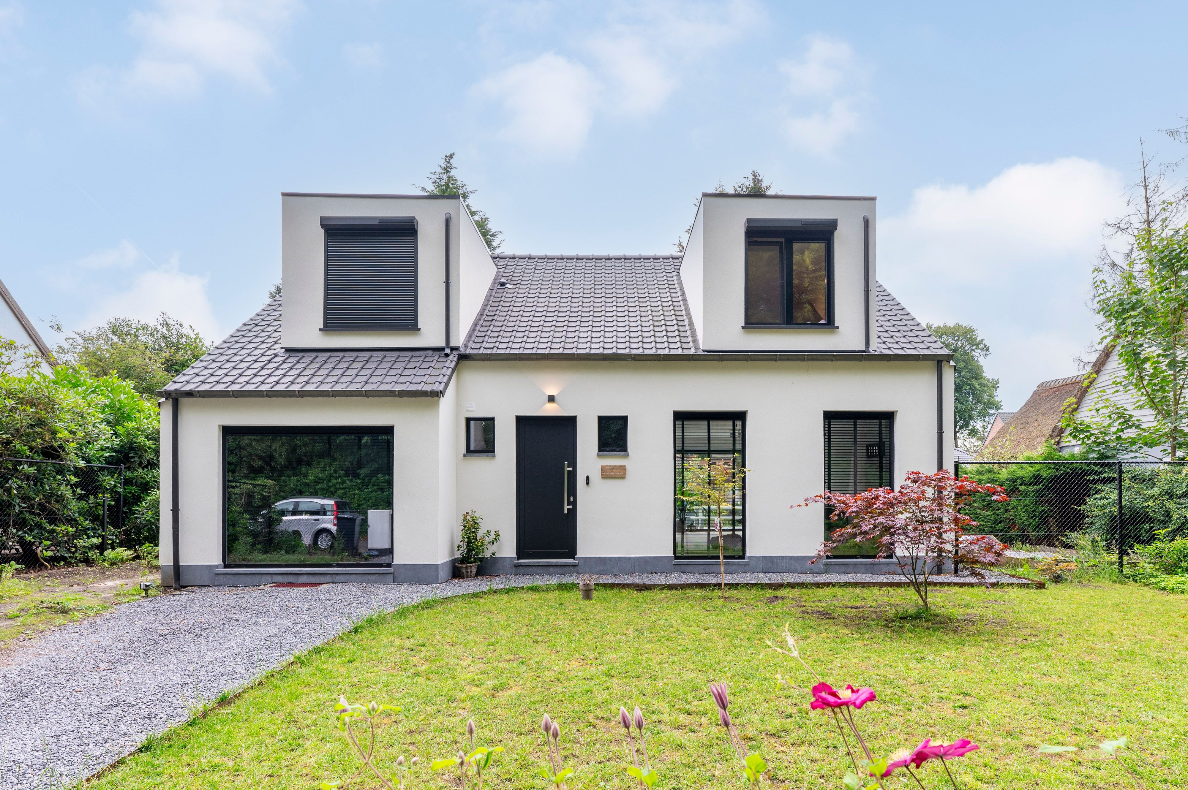 Gerenoveerde villa met 5 slaapkamers foto 2