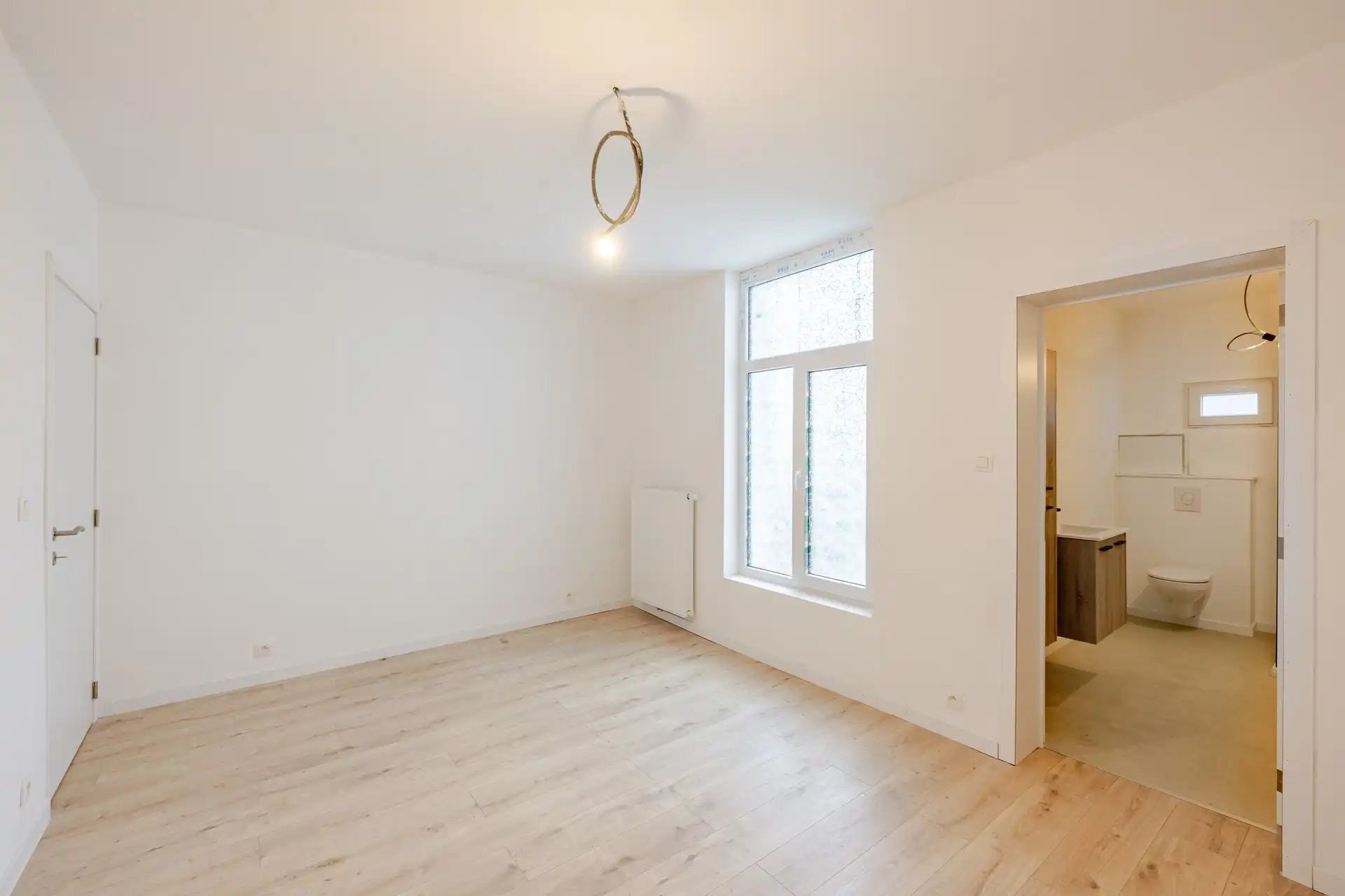 Lichtrijke, instapklare woning met tuin op wandelafstand van centrum foto 14