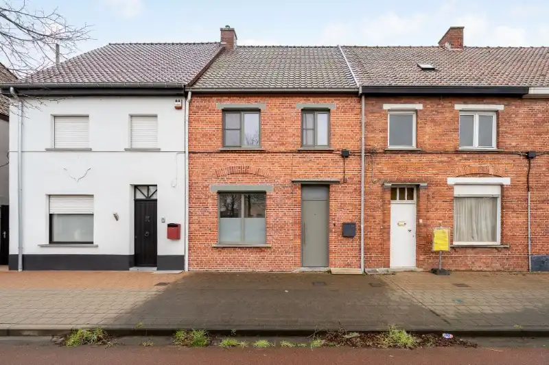 Gerenoveerde woning met tuin en garage! foto {{pictureIndex}}