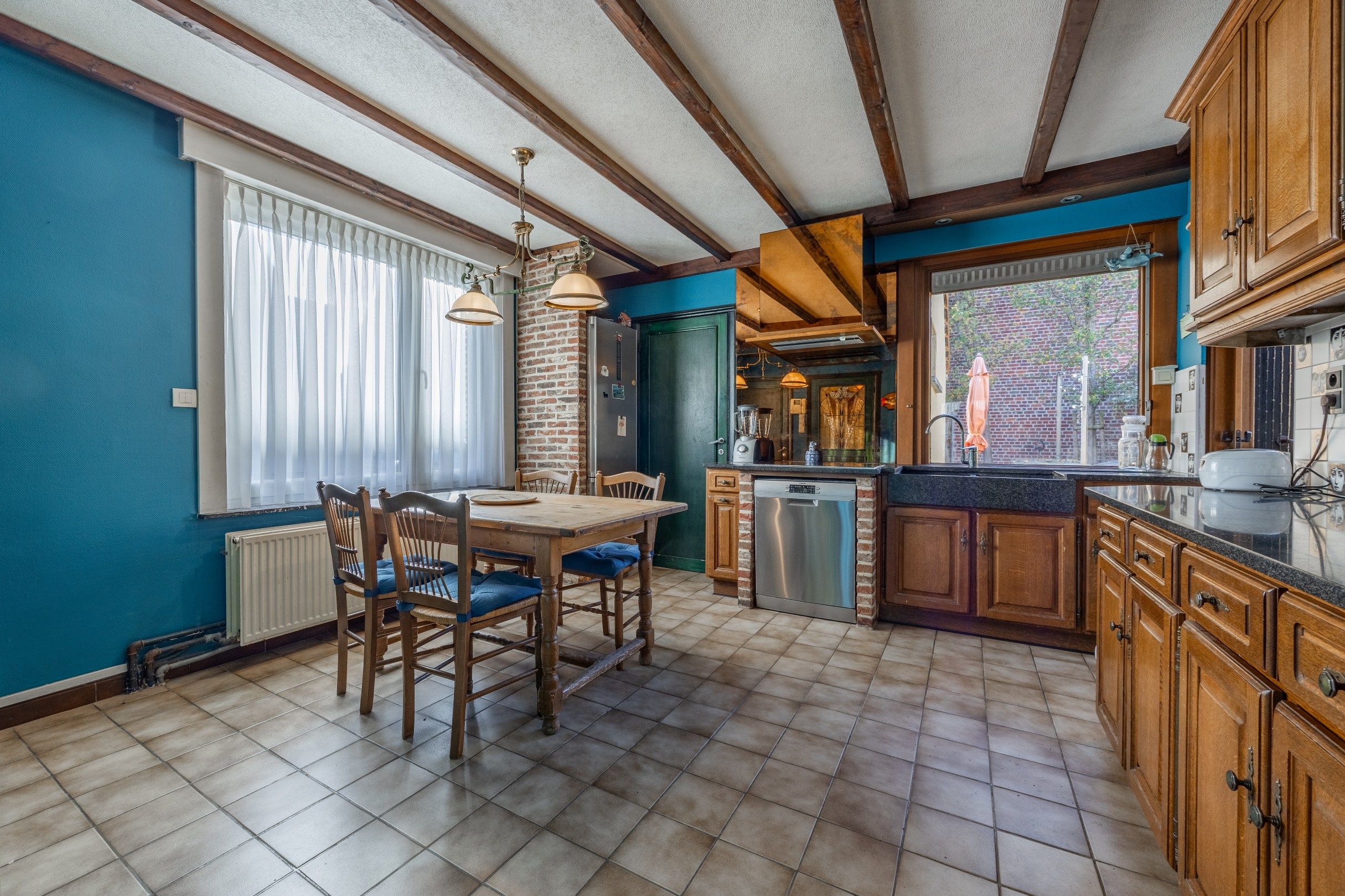 CHARMEVOLLE WONING MET GARAGE  foto 6