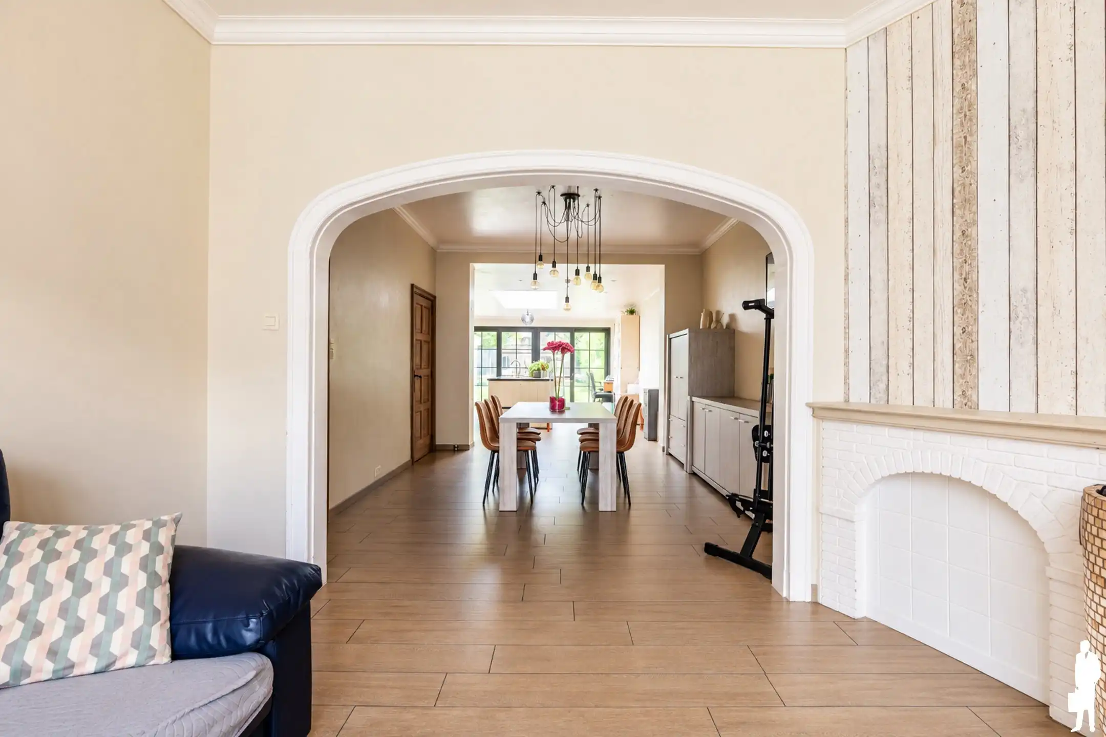 Karaktervolle gerenoveerde woning met 4 slaapkamers foto 6