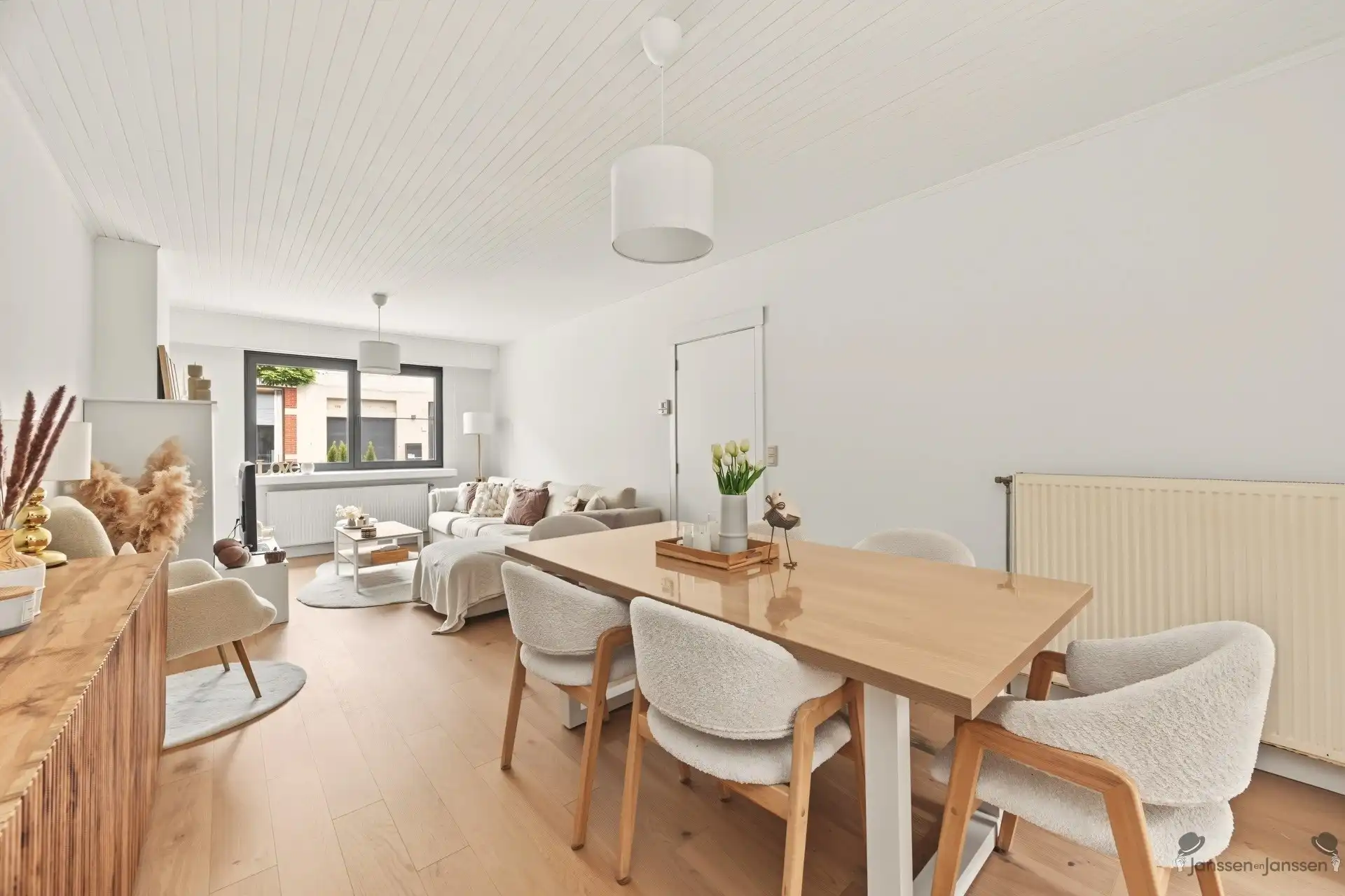 Gerenoveerde woning in gewilde straat in Schoten foto 7
