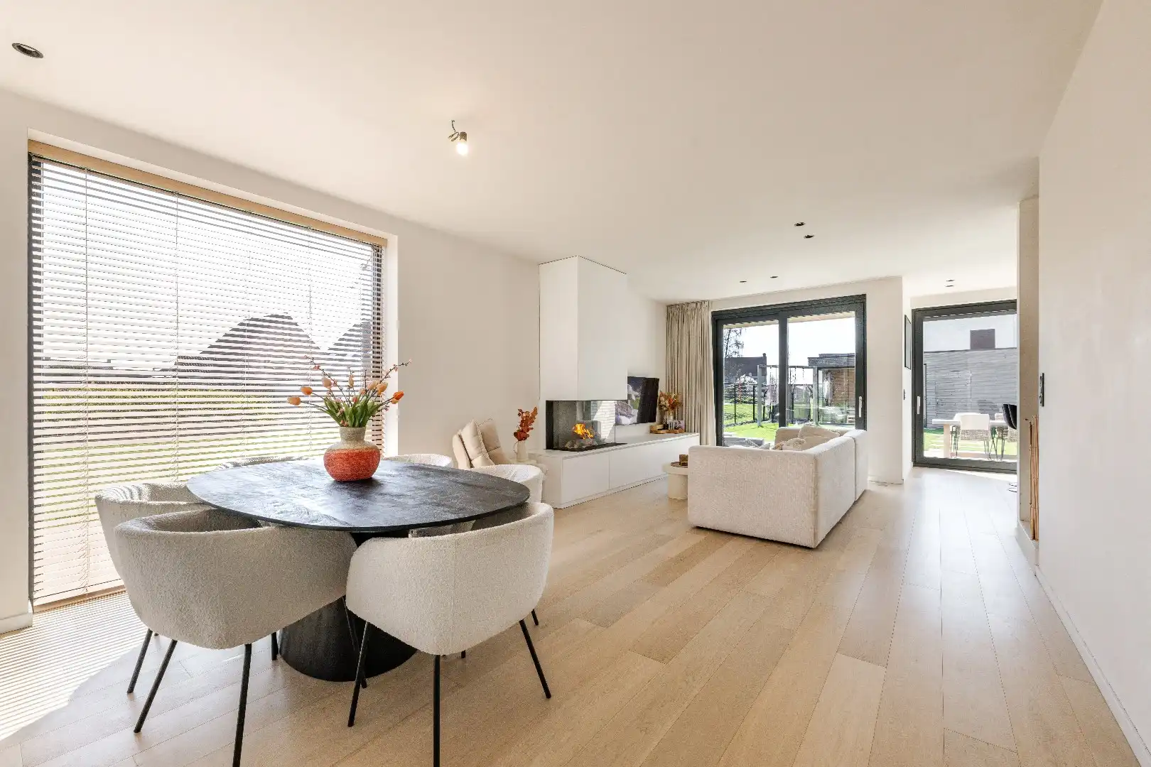 ENERGIEZUINIGE GEZINSWONING MET 4 SLKPS | BUREEL | AANGELEGDE TUIN   foto 9