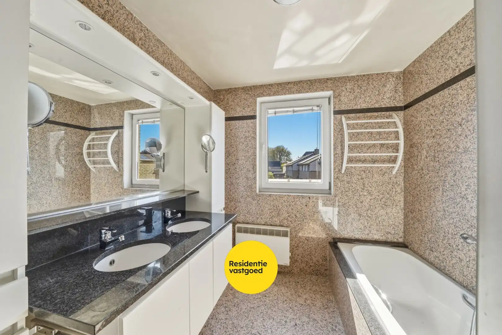 Instapklaar appartement met 2 slaapkamers en terras van 63 m² foto 14