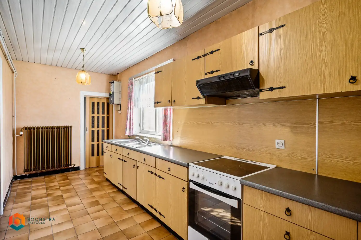 Te renoveren woning met 3 slpkrs in centrum Grootlo foto 7