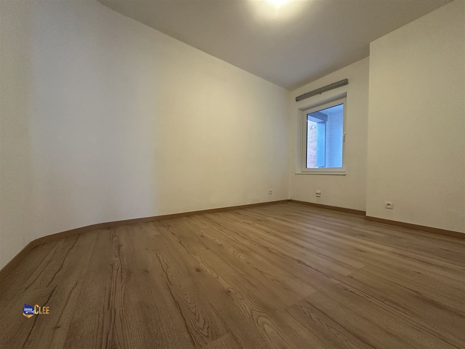 Instapklaar 2-slaapkamerappartement in het hart van Landen foto 10