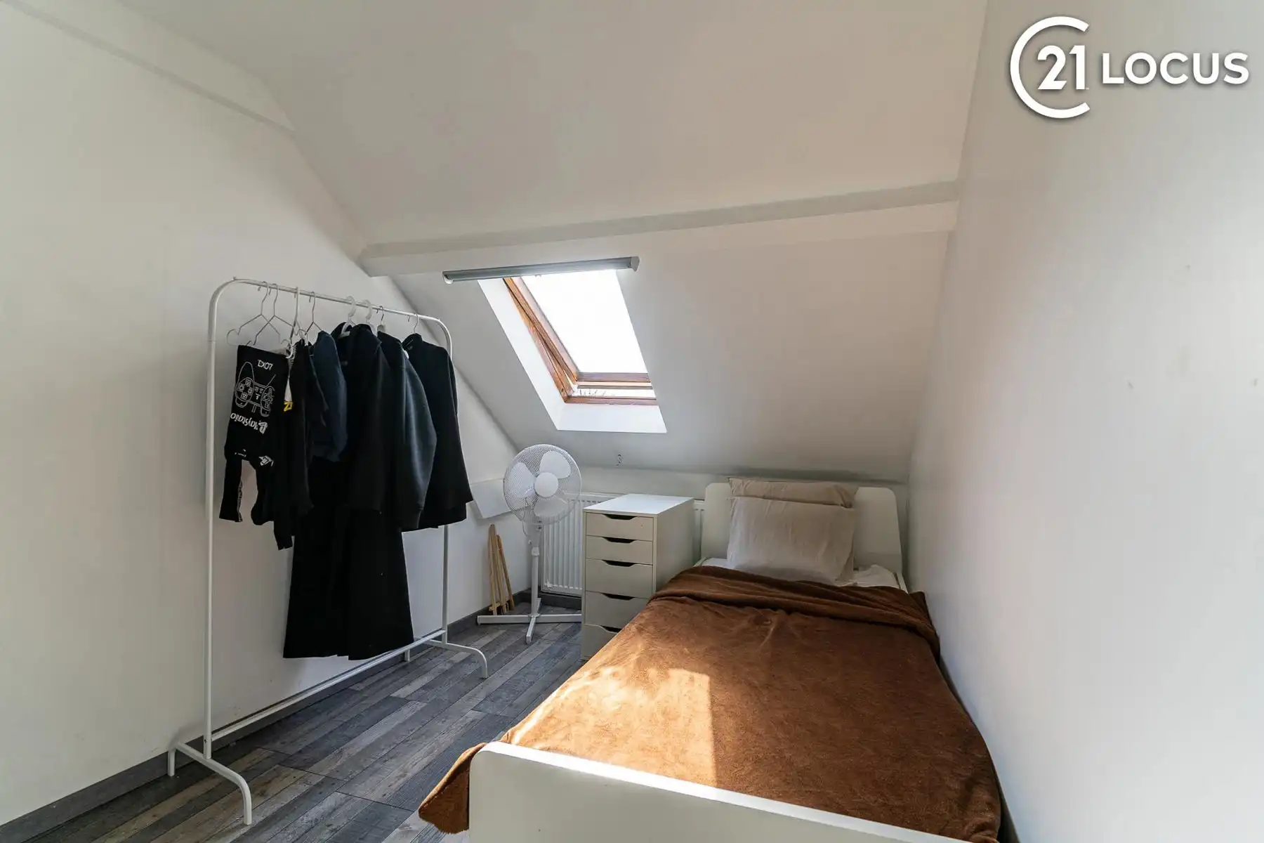 Instapklare gezinswoning met 4 slaapkamers in Zwijndrecht foto 15