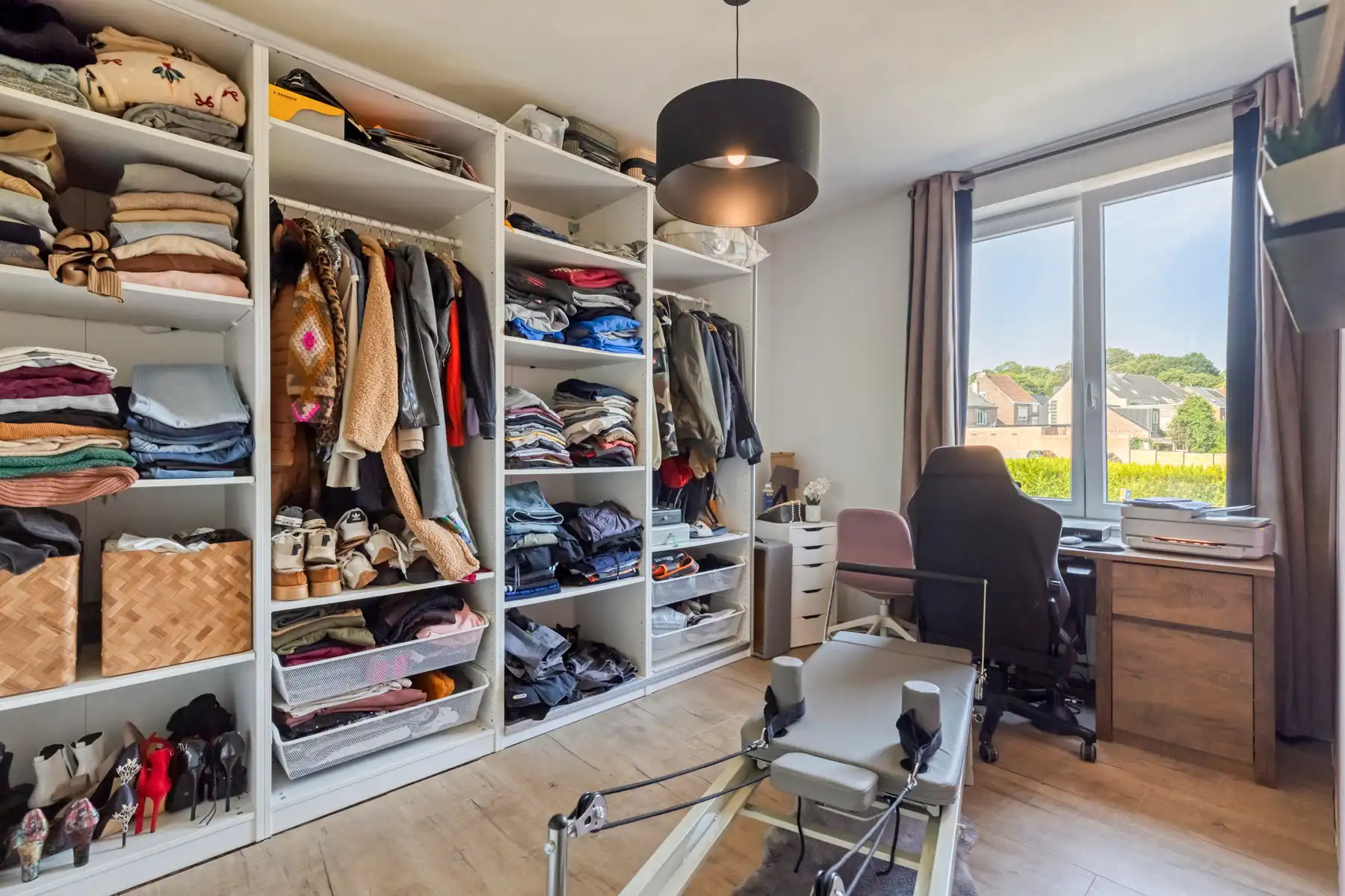 Instapklare HOB met 3 slaapkamers, tuin en 2 garages foto 11