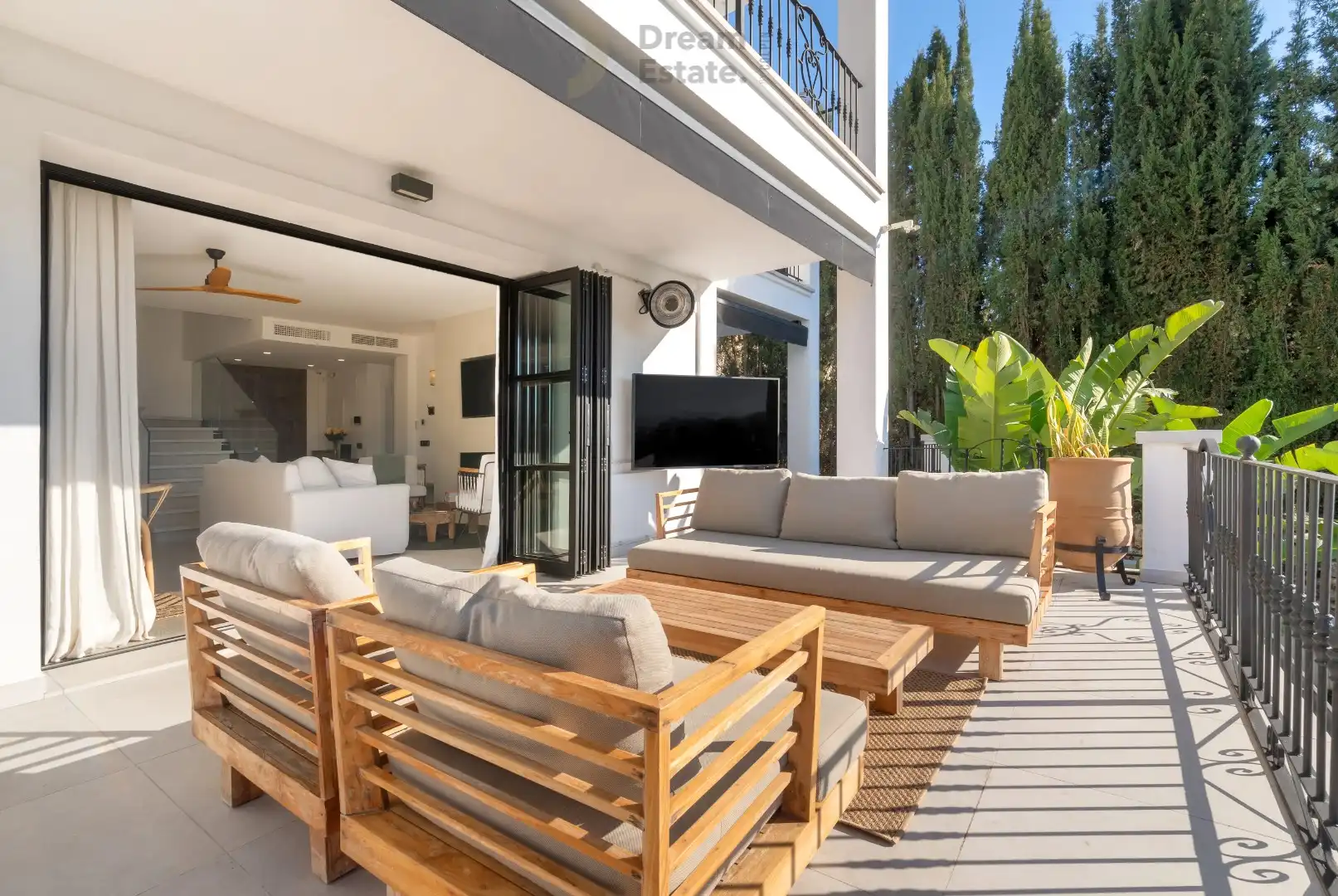 Een mooie ruime villa in de exclusieve afgesloten gemeenschap van Puerto del Capitán, Nueva Andalucia. foto 8