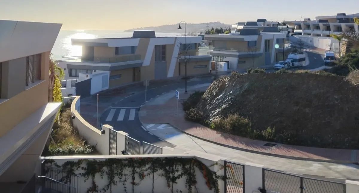 Leef het luxe leven aan de Costa del Sol – halfvrijstaande villa met zeezicht, wellness & topligging in Las Lagunas de Mijas foto 16
