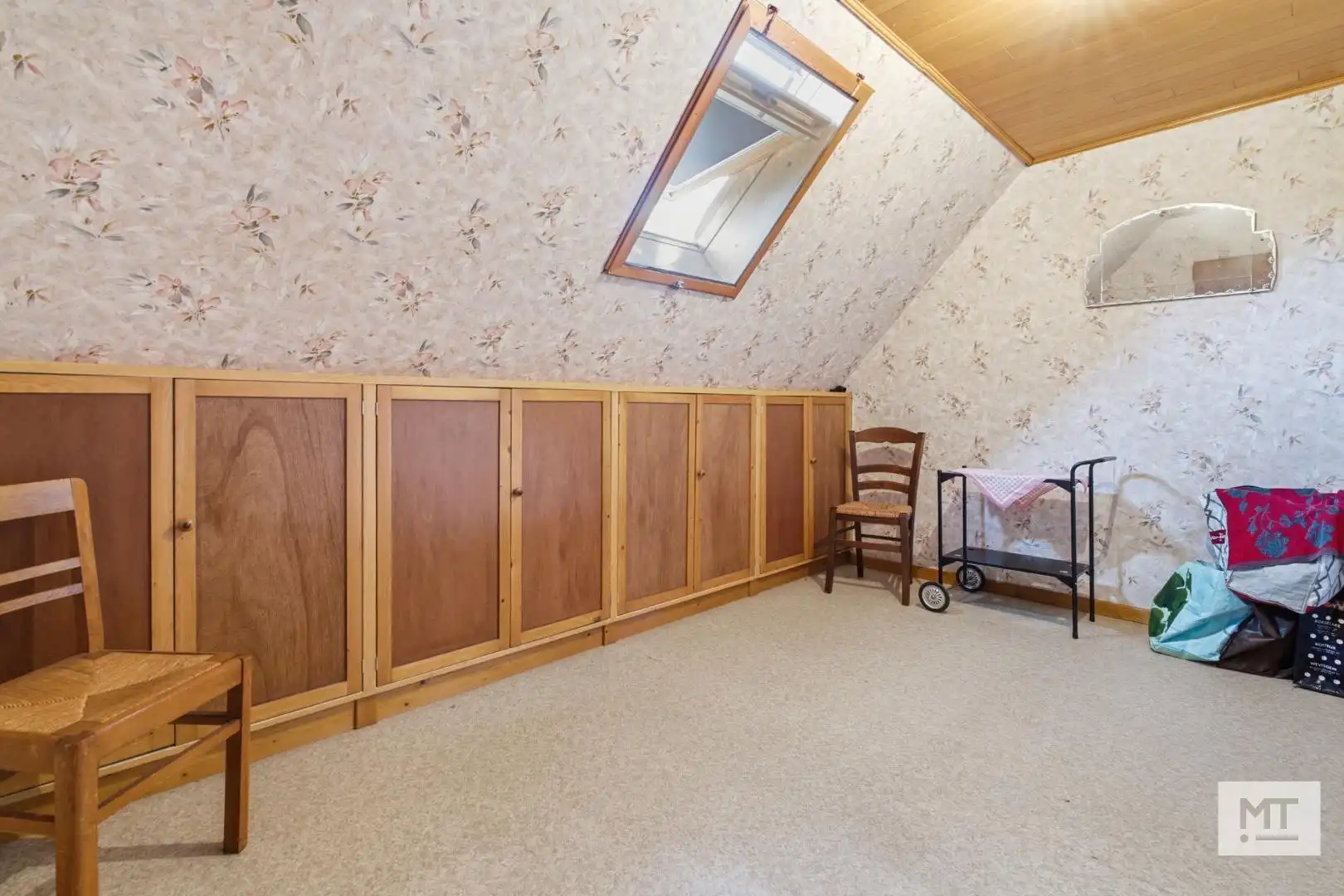 Te renoveren alleenstaande woning op een landelijke locatie in Wijtschate foto 17
