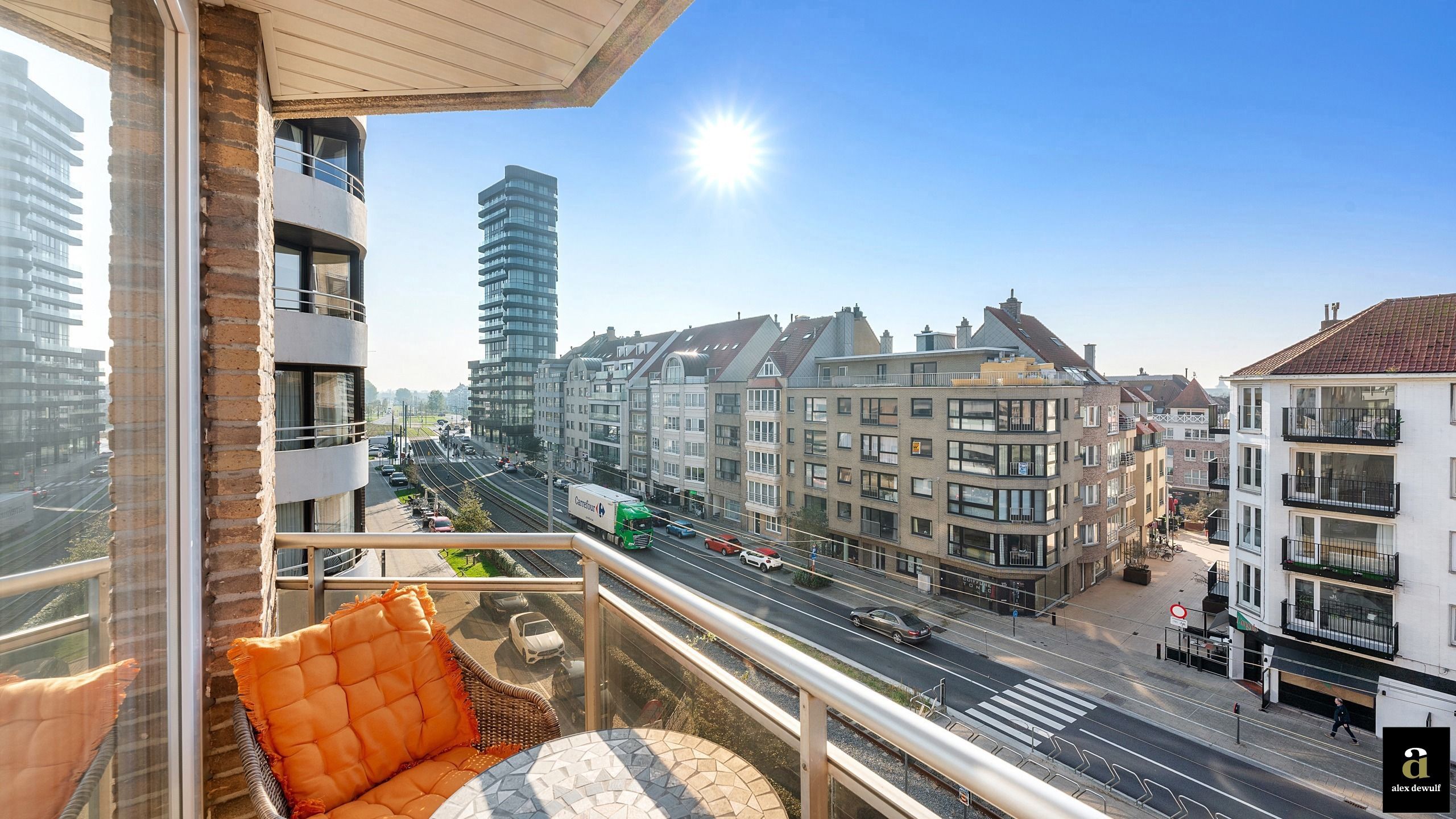 Zuidgericht wonen vlak bij zee [K. Mercierstraat - Heist].   foto {{pictureIndex}}