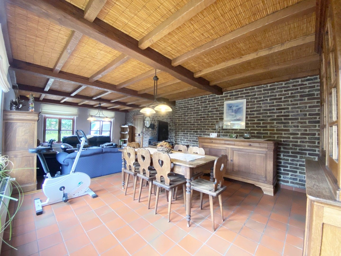 Landelijke woning met paardenweide nabij Nederlandse grens foto 29