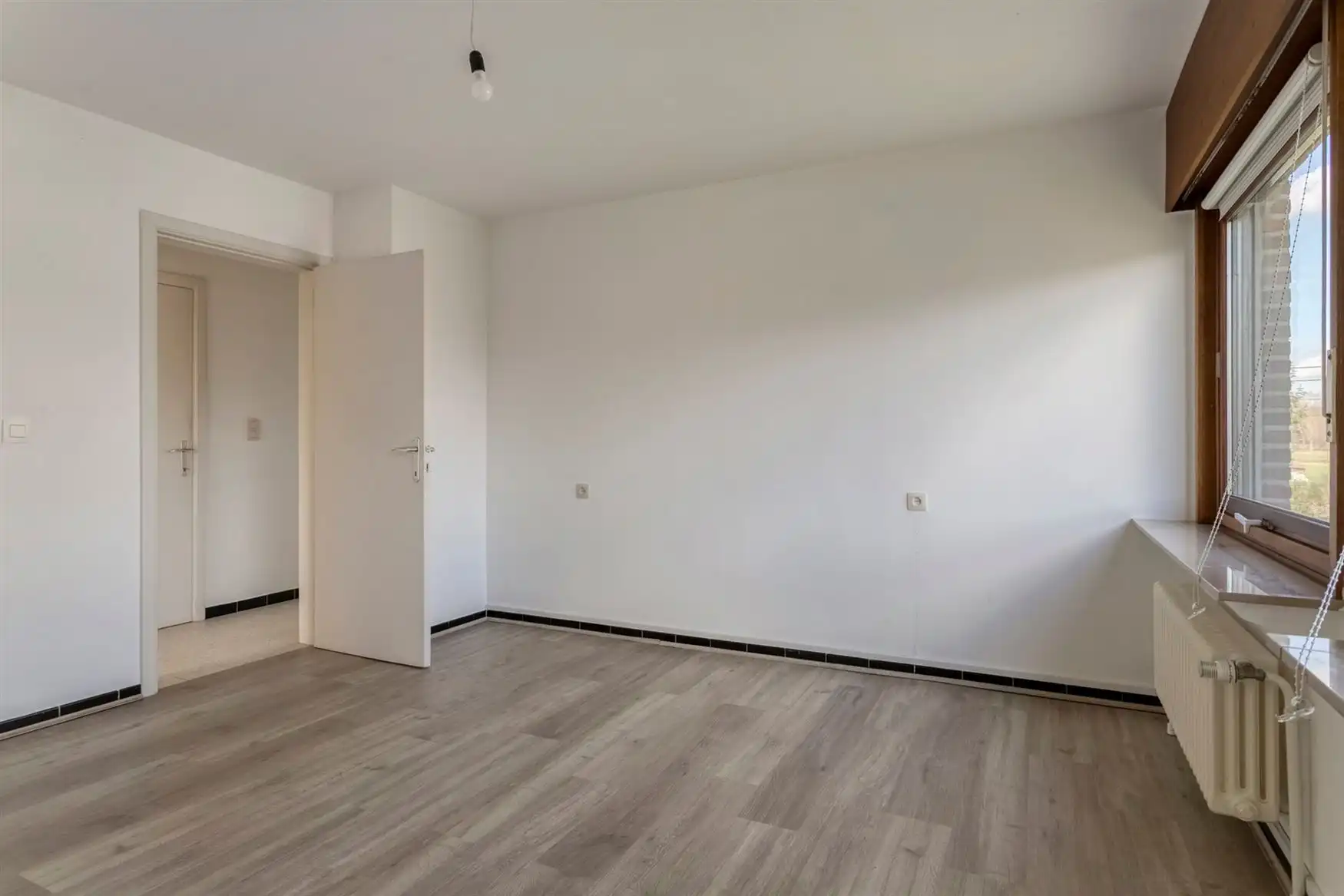 Woning gelegen in rustige, residentiële wijk foto 11