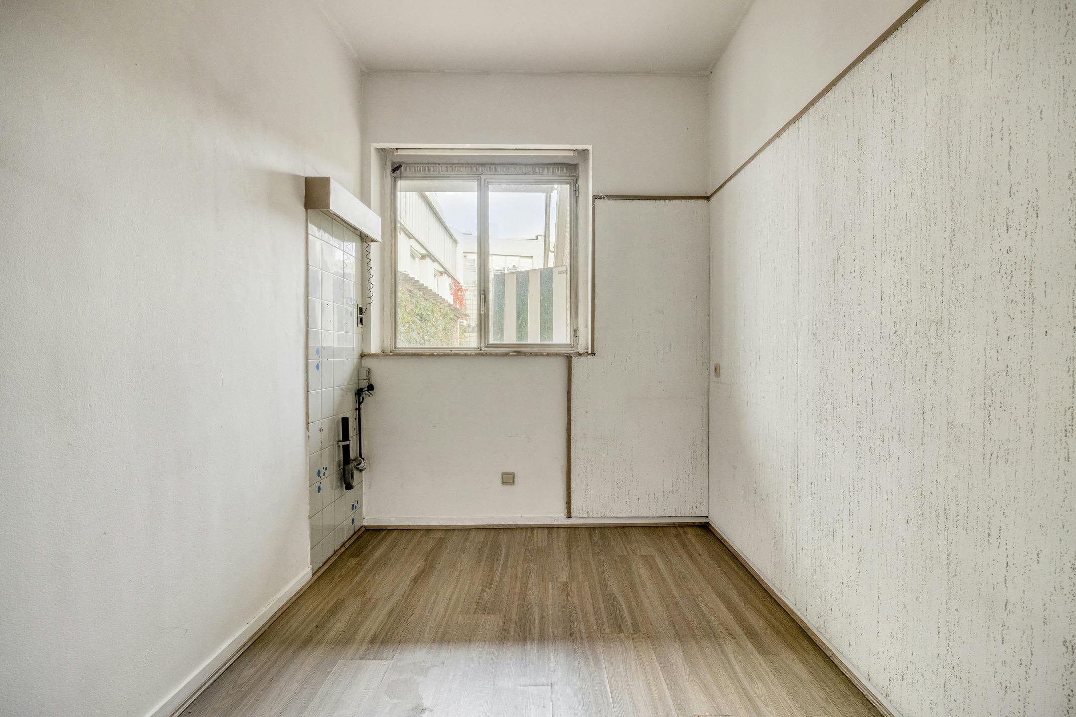 Te renoveren opbrengsteigendom met 3 appartementen en handelspand in Antwerpen foto 43