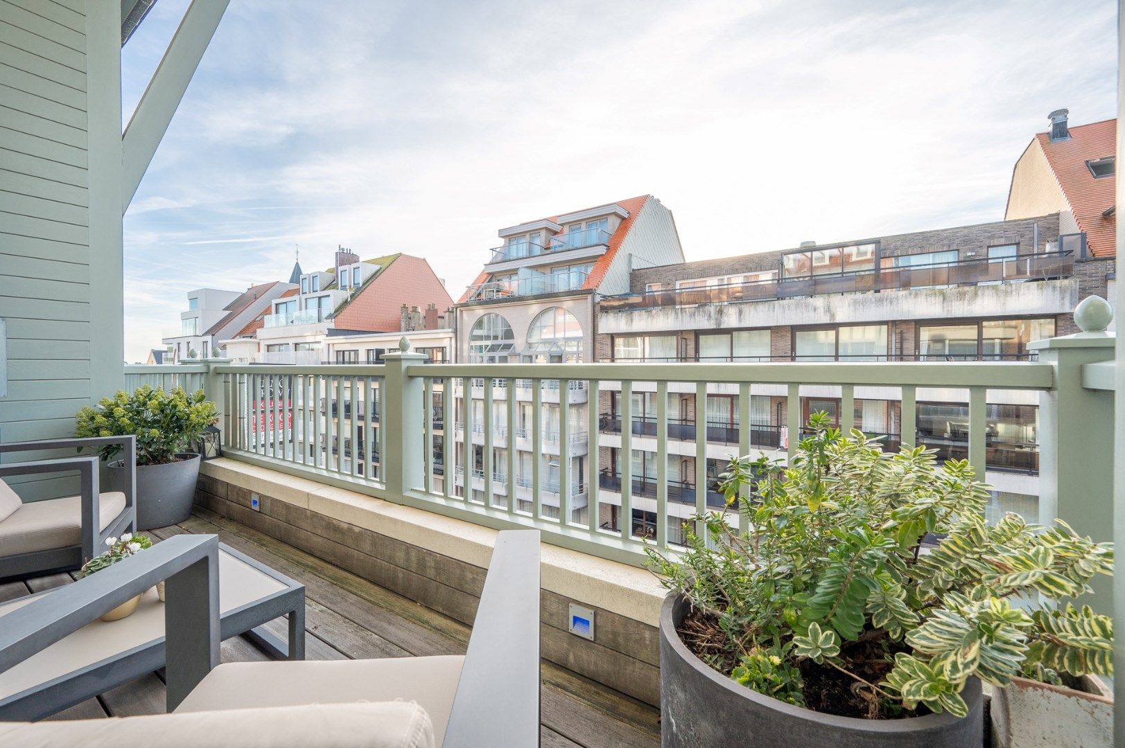 ()=>{if(producerUpdateValueVersion(node),producerAccessed(node),node.value===ERRORED)throw node.error;return node.value} 8300 Knokke-Heist