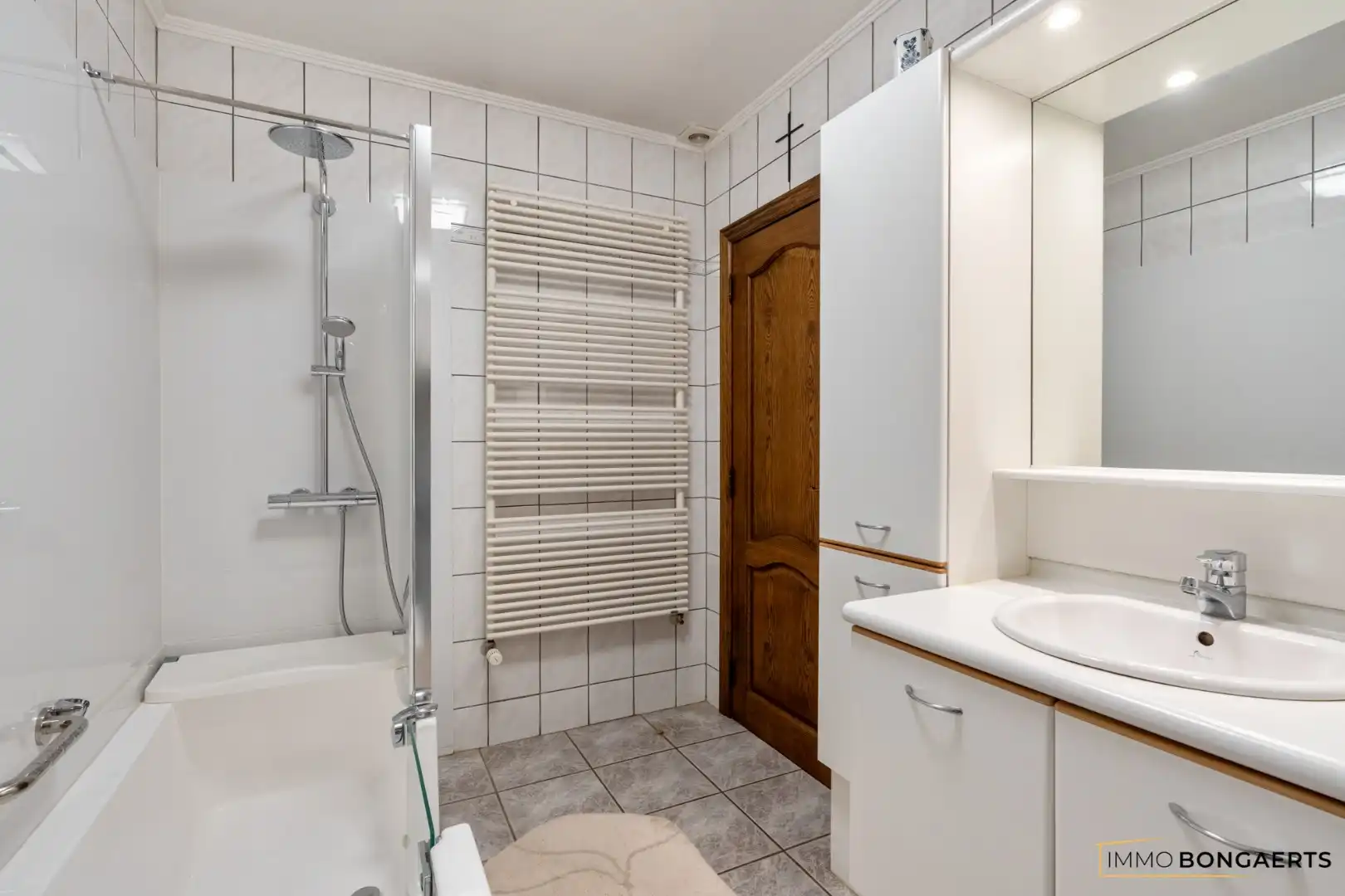 Woning met onderhoudsvriendelijke tuin foto 16