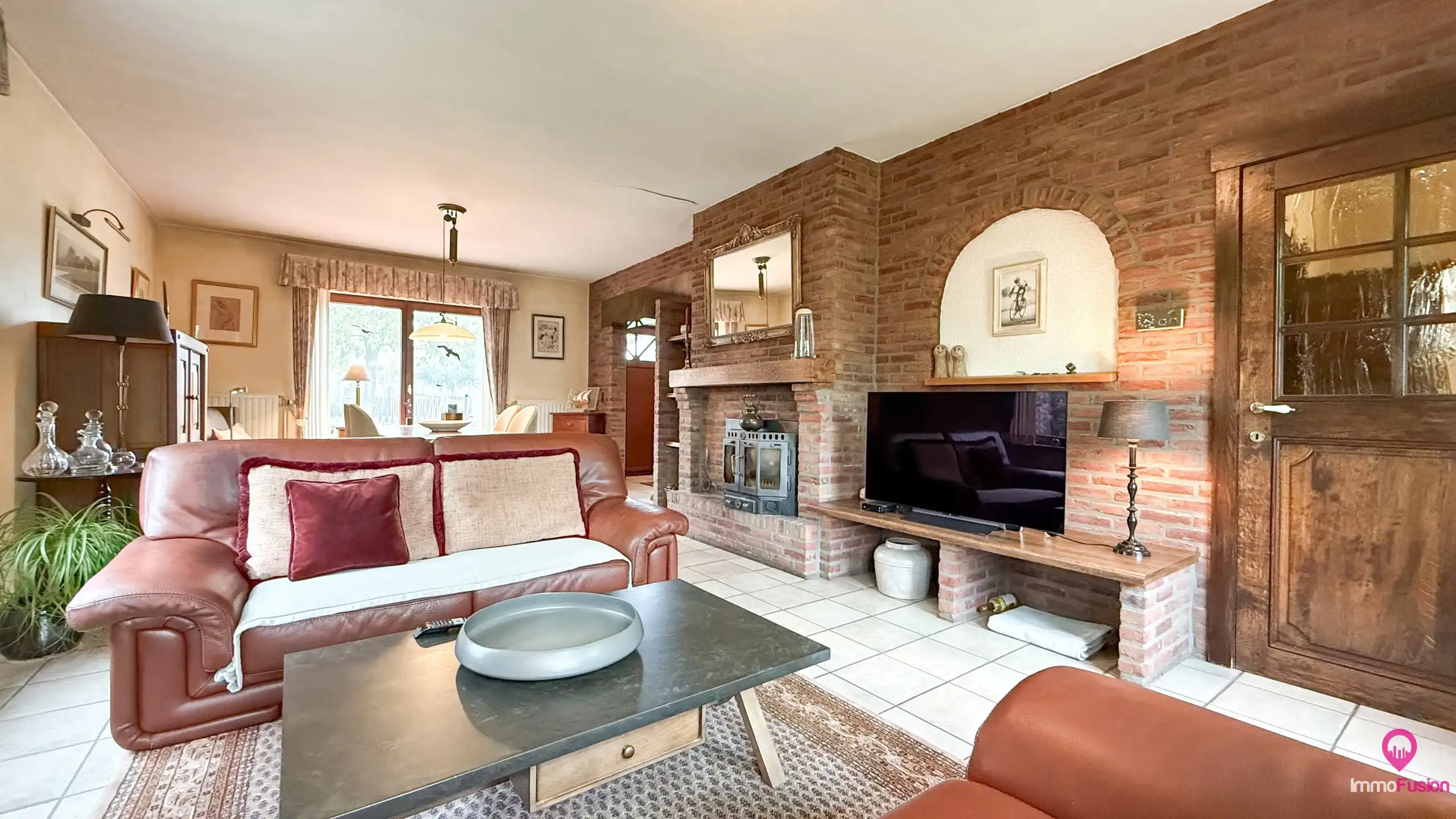 Landelijke gezinswoning met houthaard, tuin + rustige ligging! foto 3