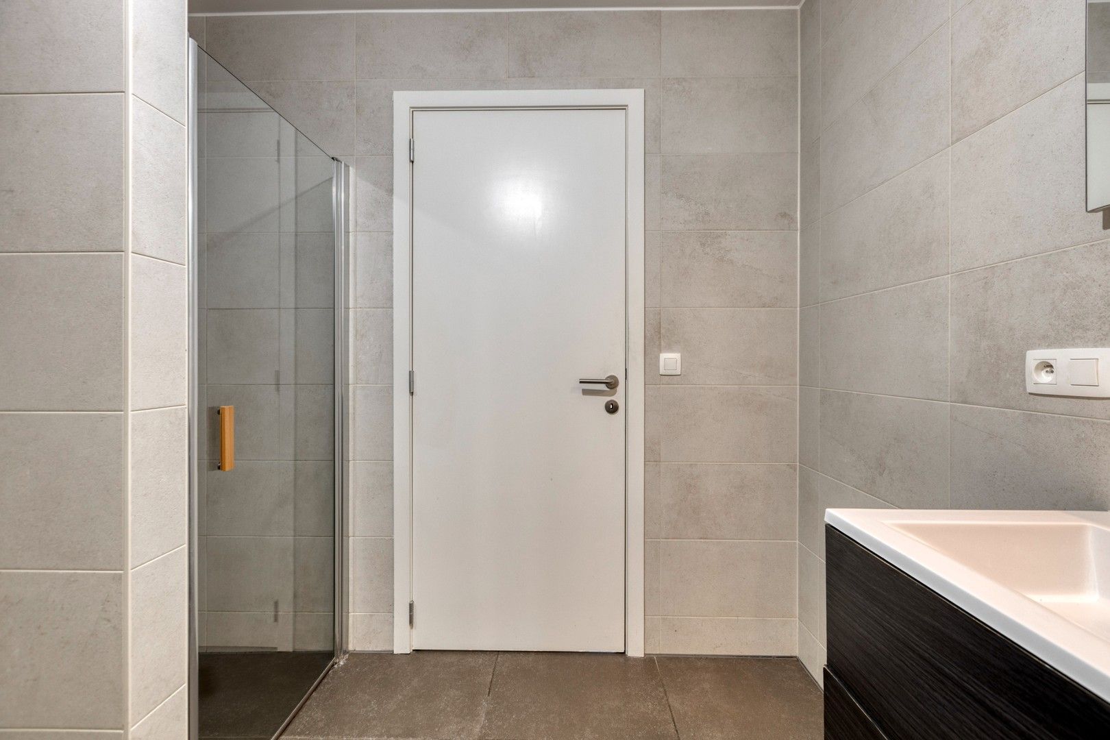 Te koop: lichtrijk appartement in hartje Genk foto 17