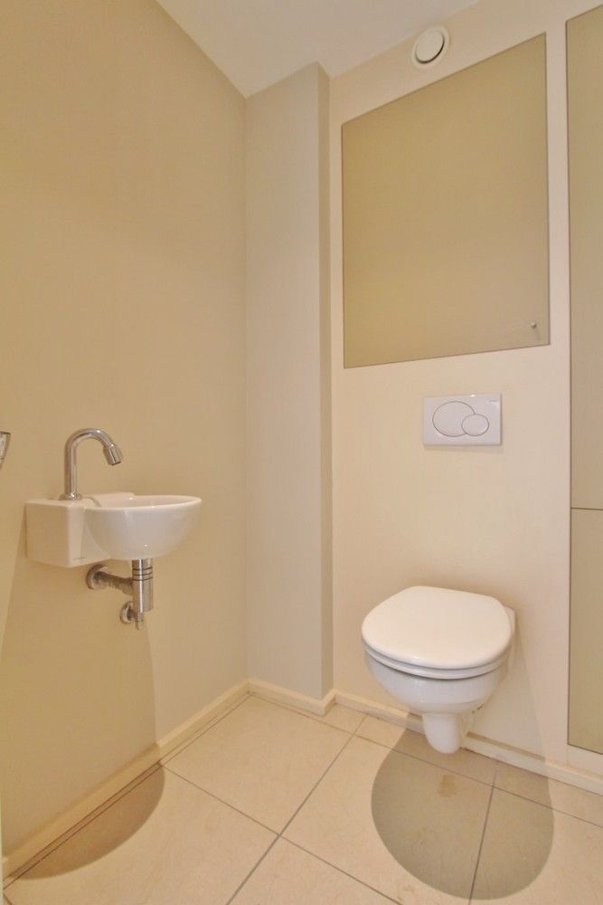 Ruim duplex appartement te huur in het centrum van Sint-Truiden foto 7