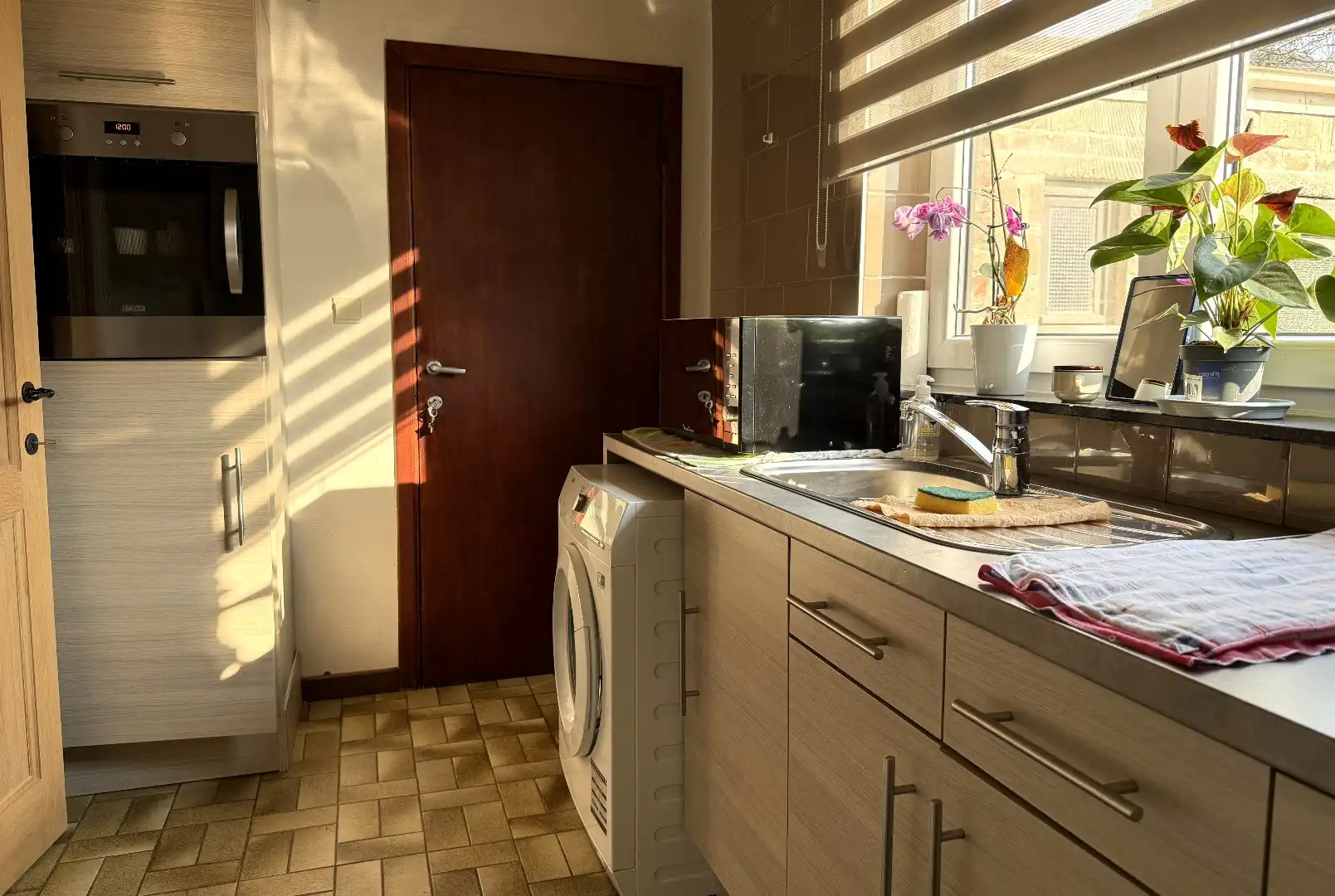 Rustig wonen tegenover het kasteel van Veulen,  en een eigen prachtige tuin/bouwgrond foto 12