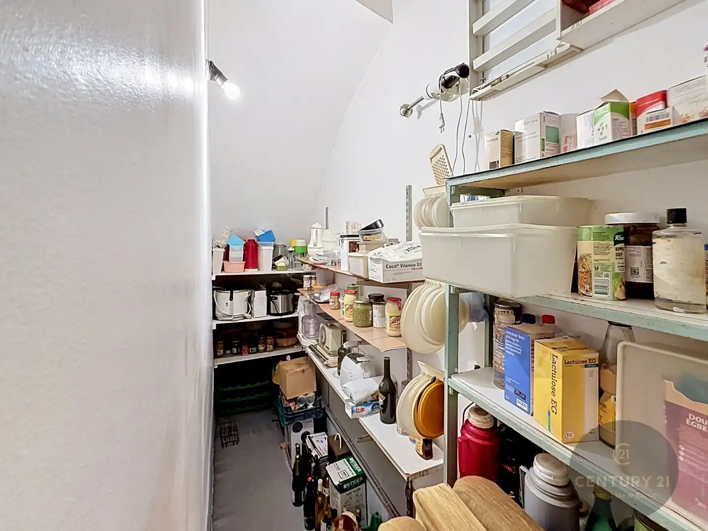 Te renoveren halfopen bebouwing met 4 slaapkamers  foto 13