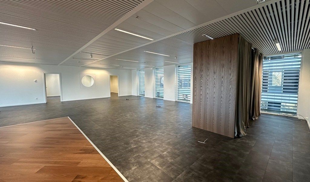 Instapklare kantoorruimte te huur langs E40 in Aalst foto 8