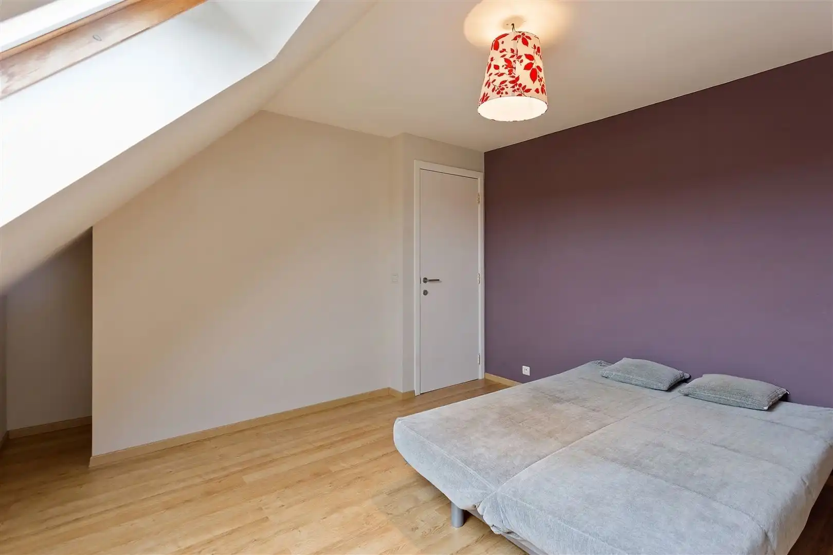 Ruime, lichtrijke woning met terras TE HUUR foto 12