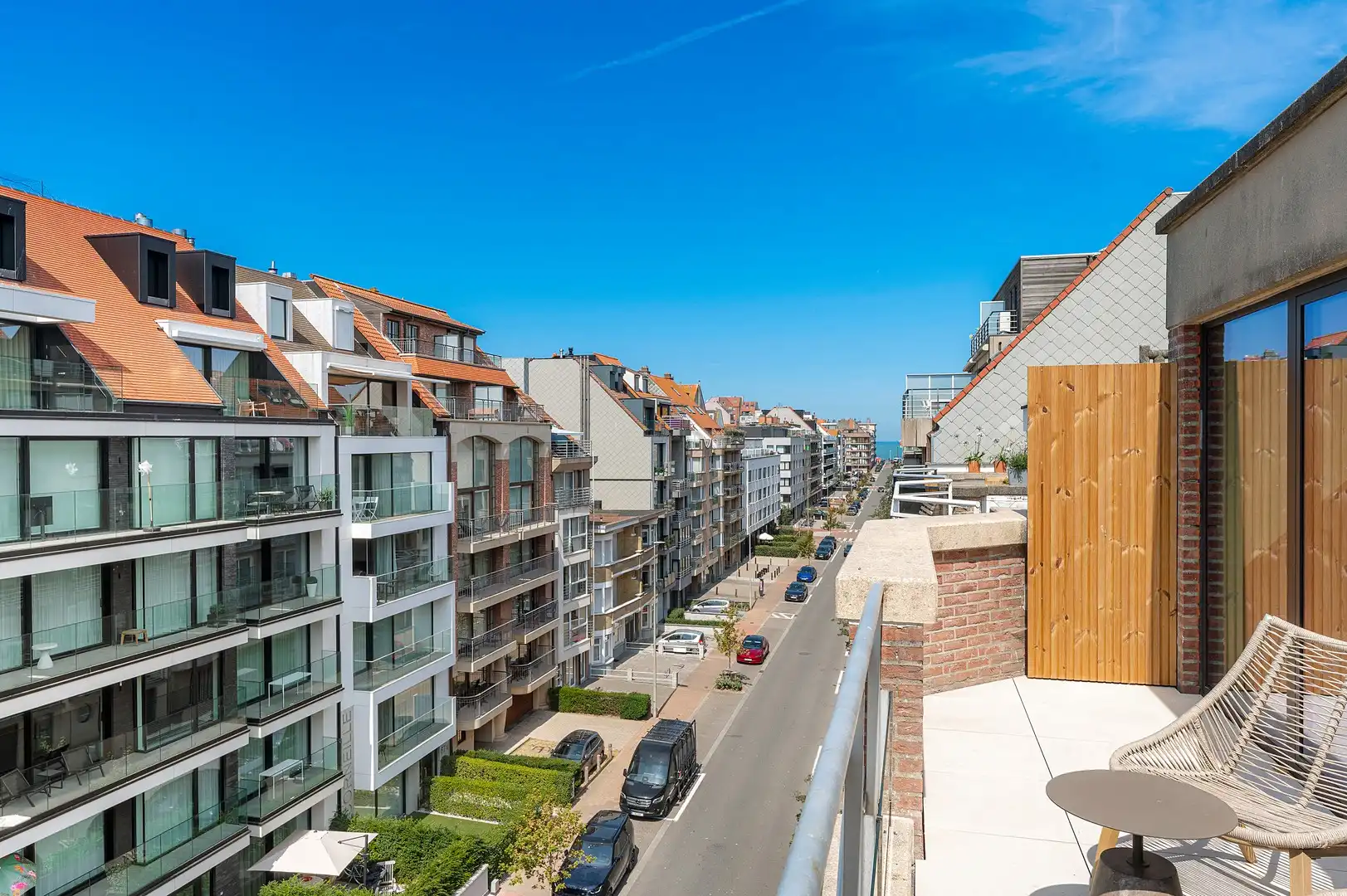 Prachtig gerenoveerd duplex hoekappartement nabij de Lippenslaan. foto 8
