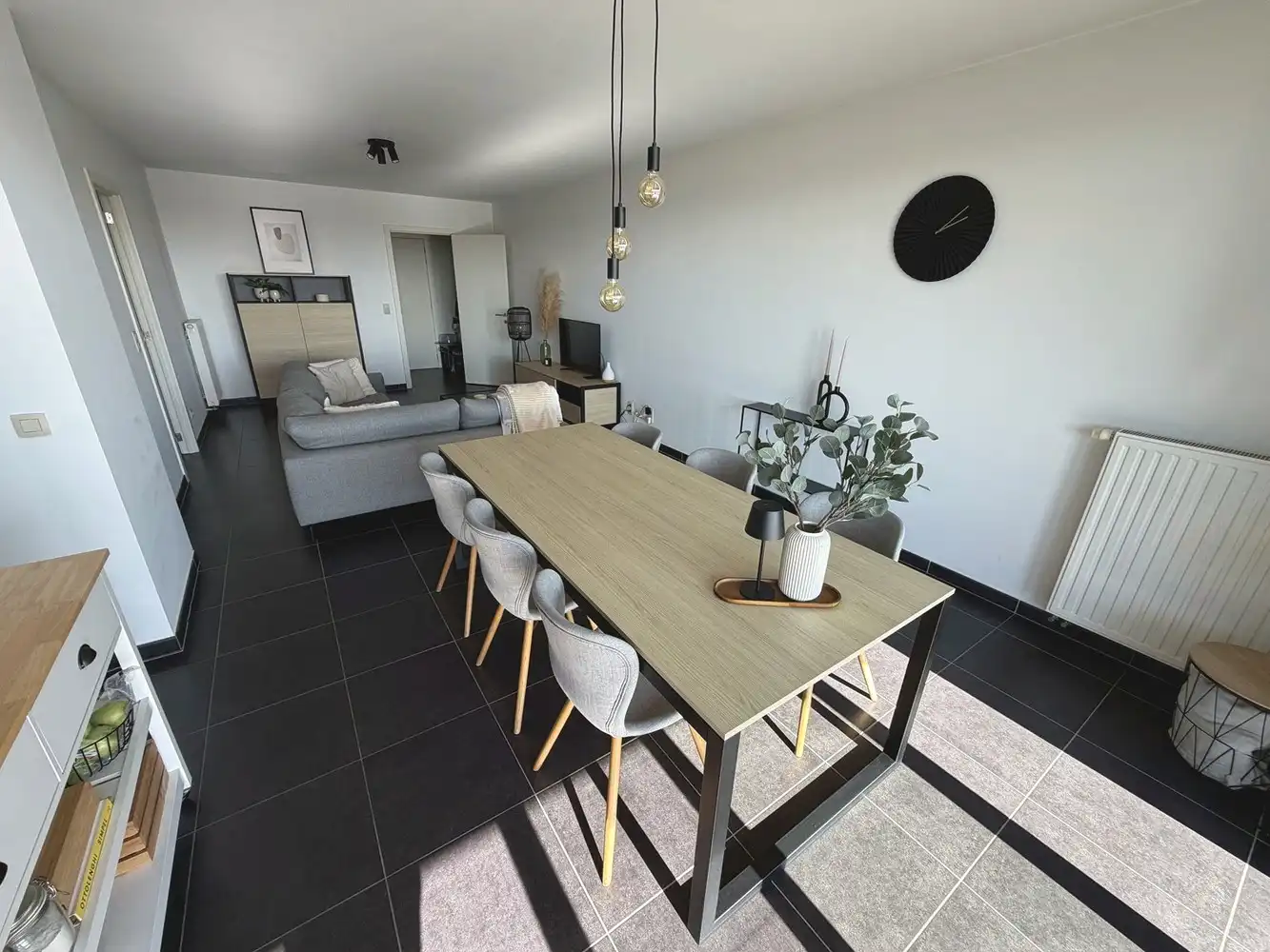 Modern appartement met 2 slaapkamers, garage en ideale ligging in het hart van Hasselt! Te huur voor een comfortabele levensstijl. foto 3