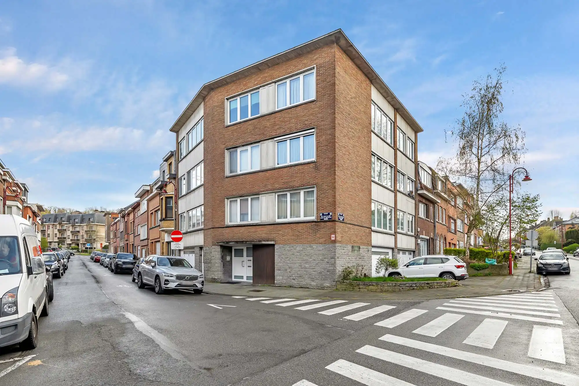 Gerenoveerd 2-slaapkamerappartement in Sint-Agatha-Berchem foto 2