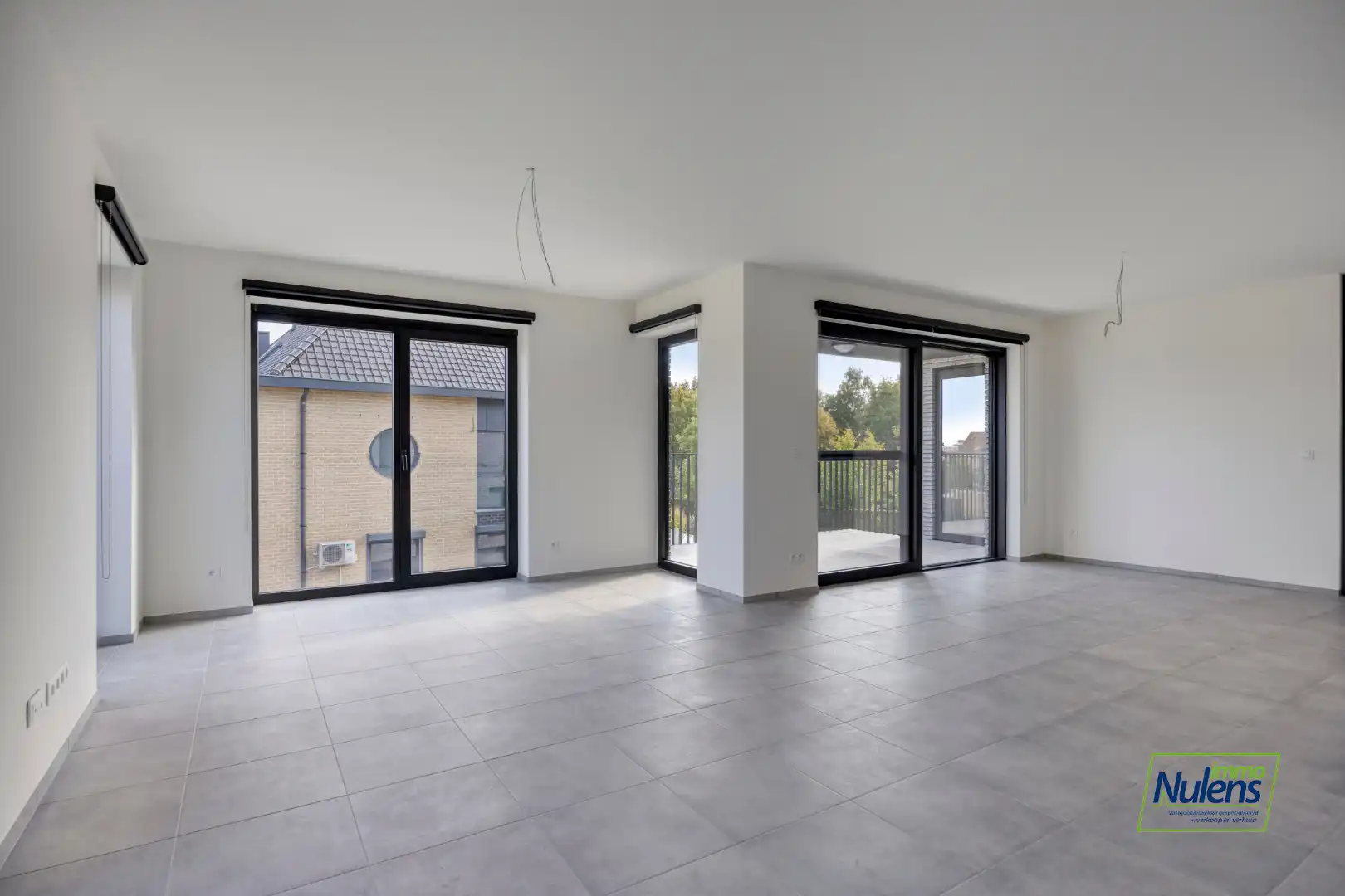 Stijlvol nieuwbouwappartement met 2 slaapkamers en zonnig terras in hartje Lanaken! foto 8
