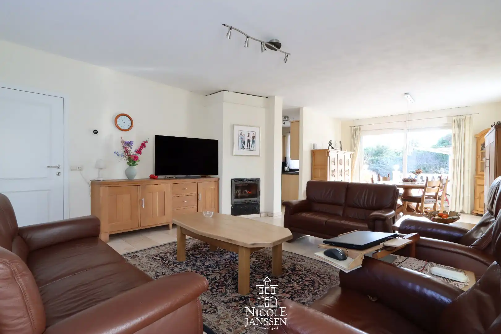 Ruime gezinswoning met mogelijkheden foto 5