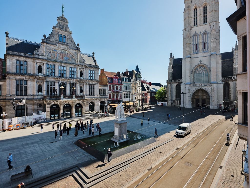 Toplocatie Centrum Gent – Stijlvol en ruim gerenoveerd appartement met één slaapkamer en buitenruimte. foto 14