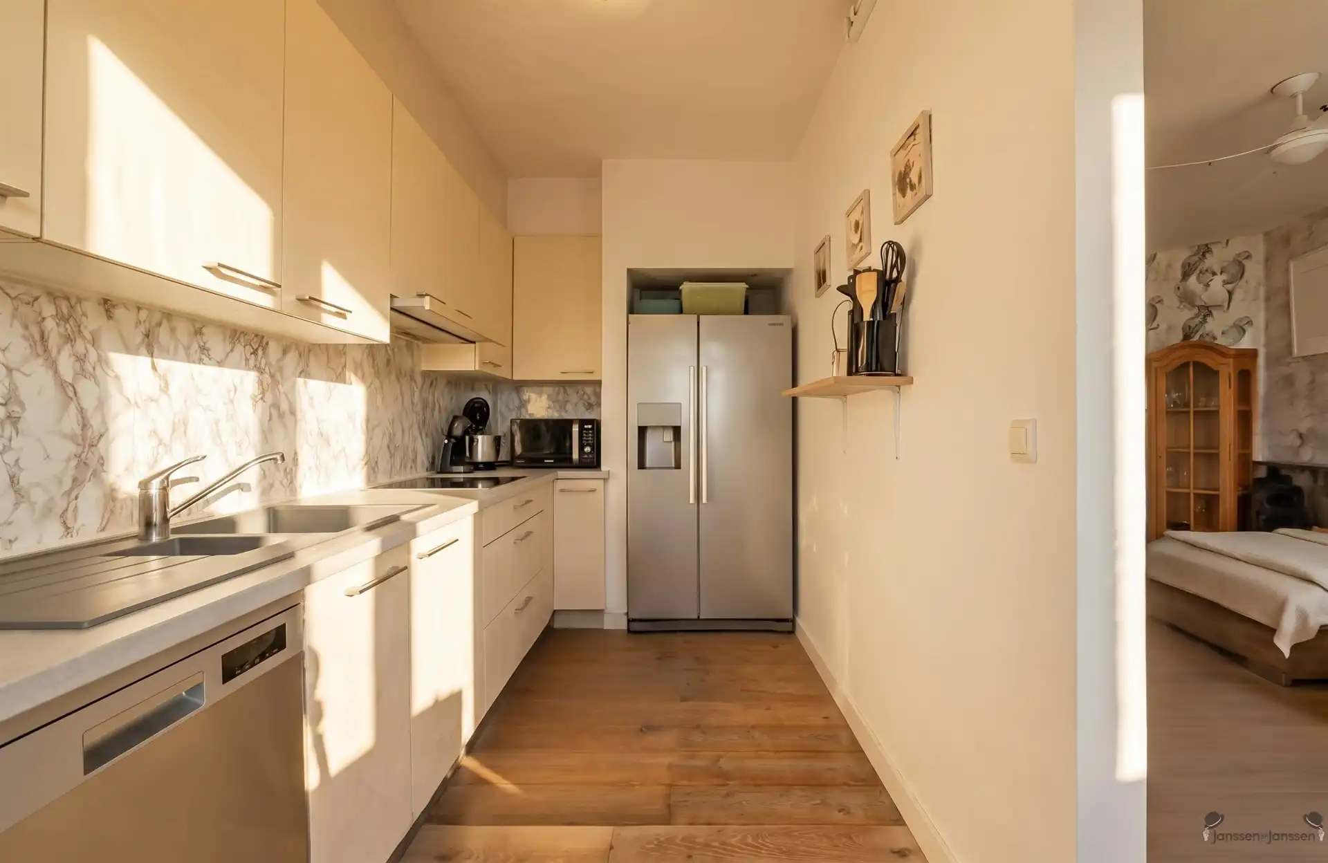 Woning met 3 (mog.4) slk, garage en ruime tuin in Brasschaat foto 4