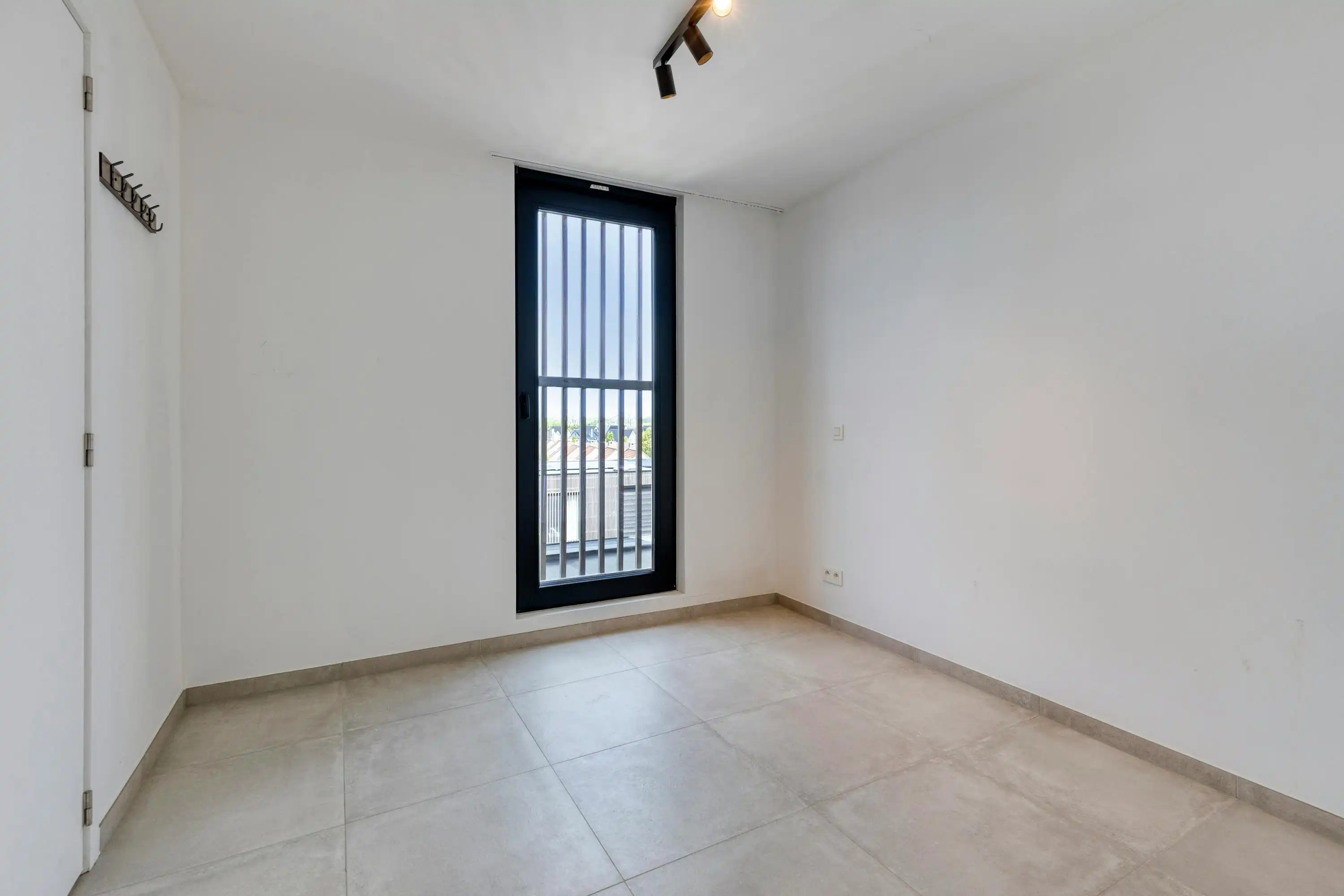 Appartement met één slaapkamer en ruim terras over het water foto 15