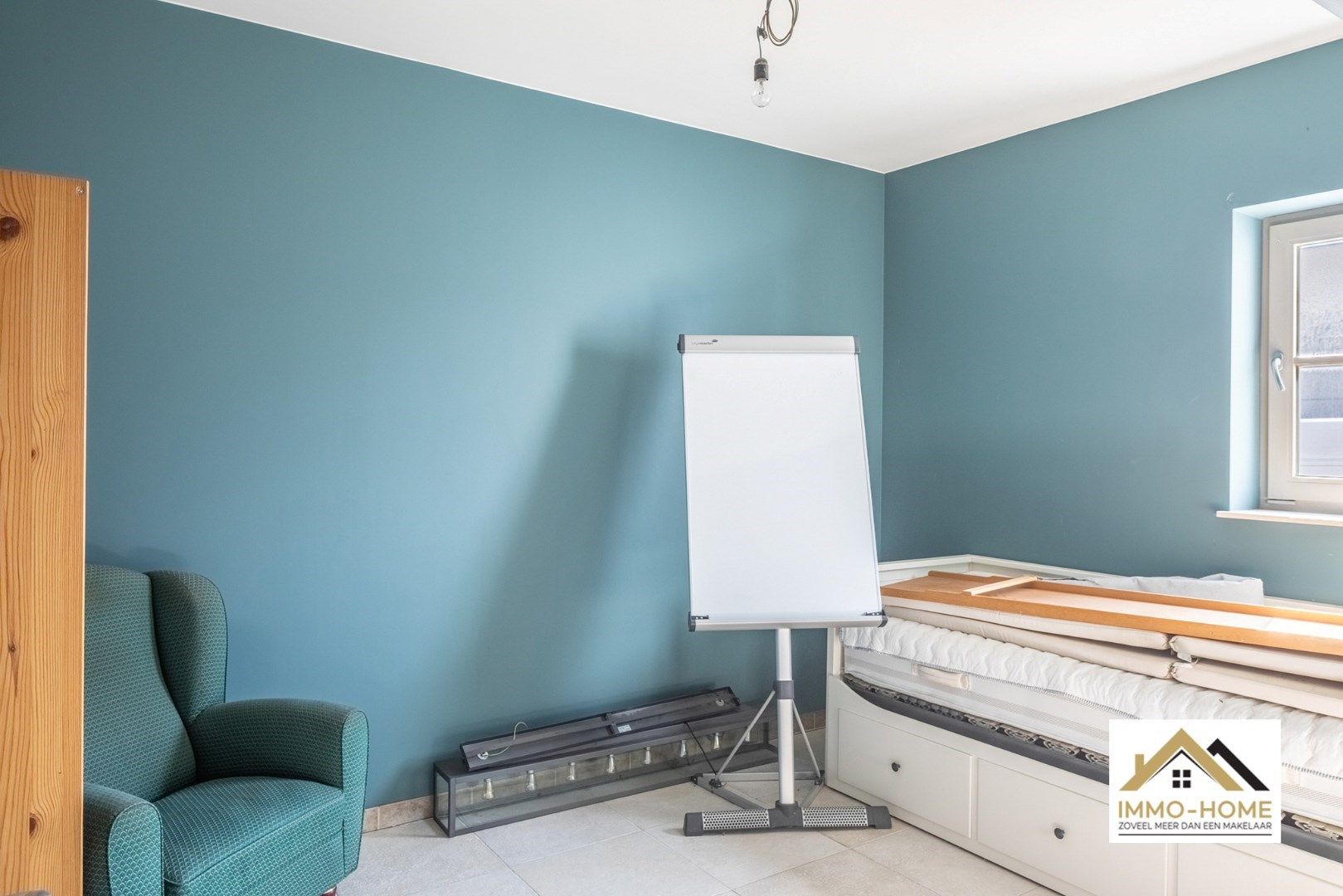 Eigendom( 2 appartementen) met loods en bijzonder veel potentieel foto 17