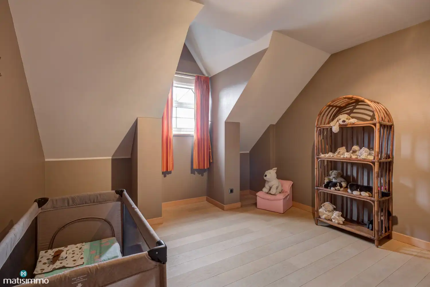 RIANTE INSTAPKLARE VILLA MET 4 SLAAPKAMERS EN RUIME TUIN IN HET LANDELIJKE MARTENSLINDE foto 33