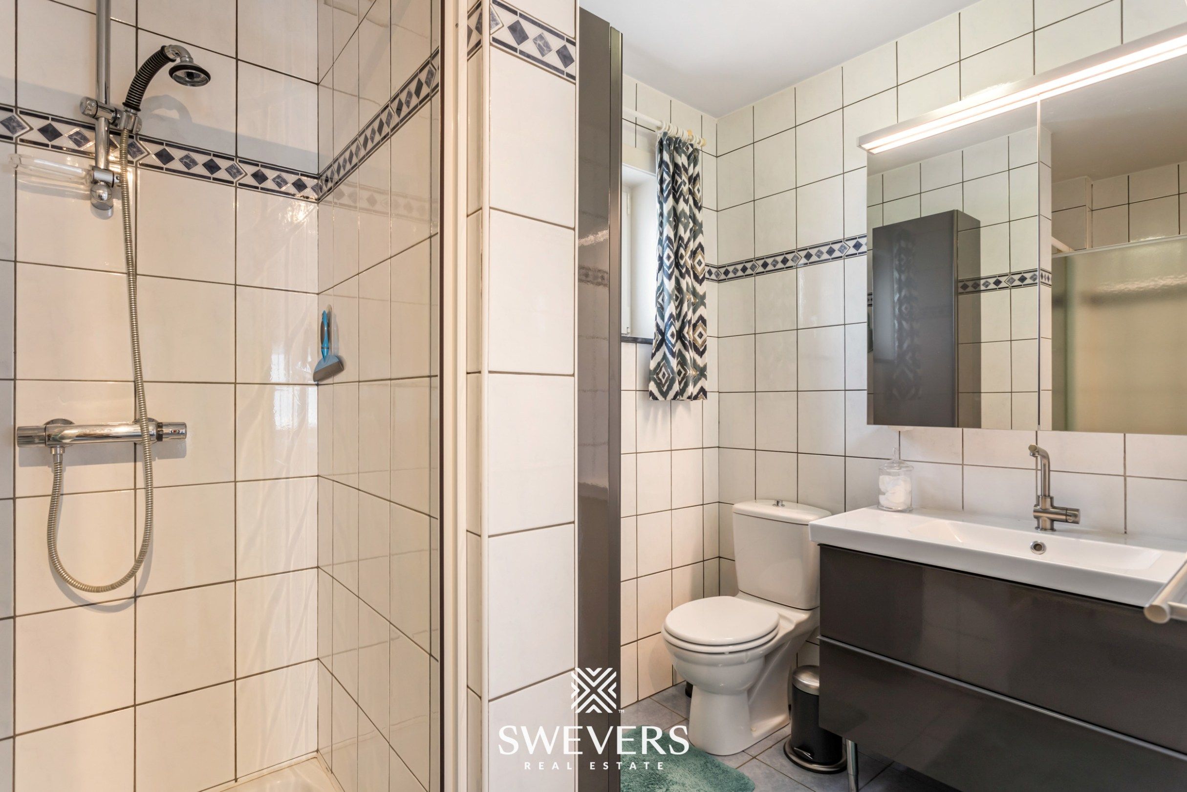 Ruime instapklare gezinswoning met 4 slaapkamers in rustige straat vlakbij Hasselt foto 17