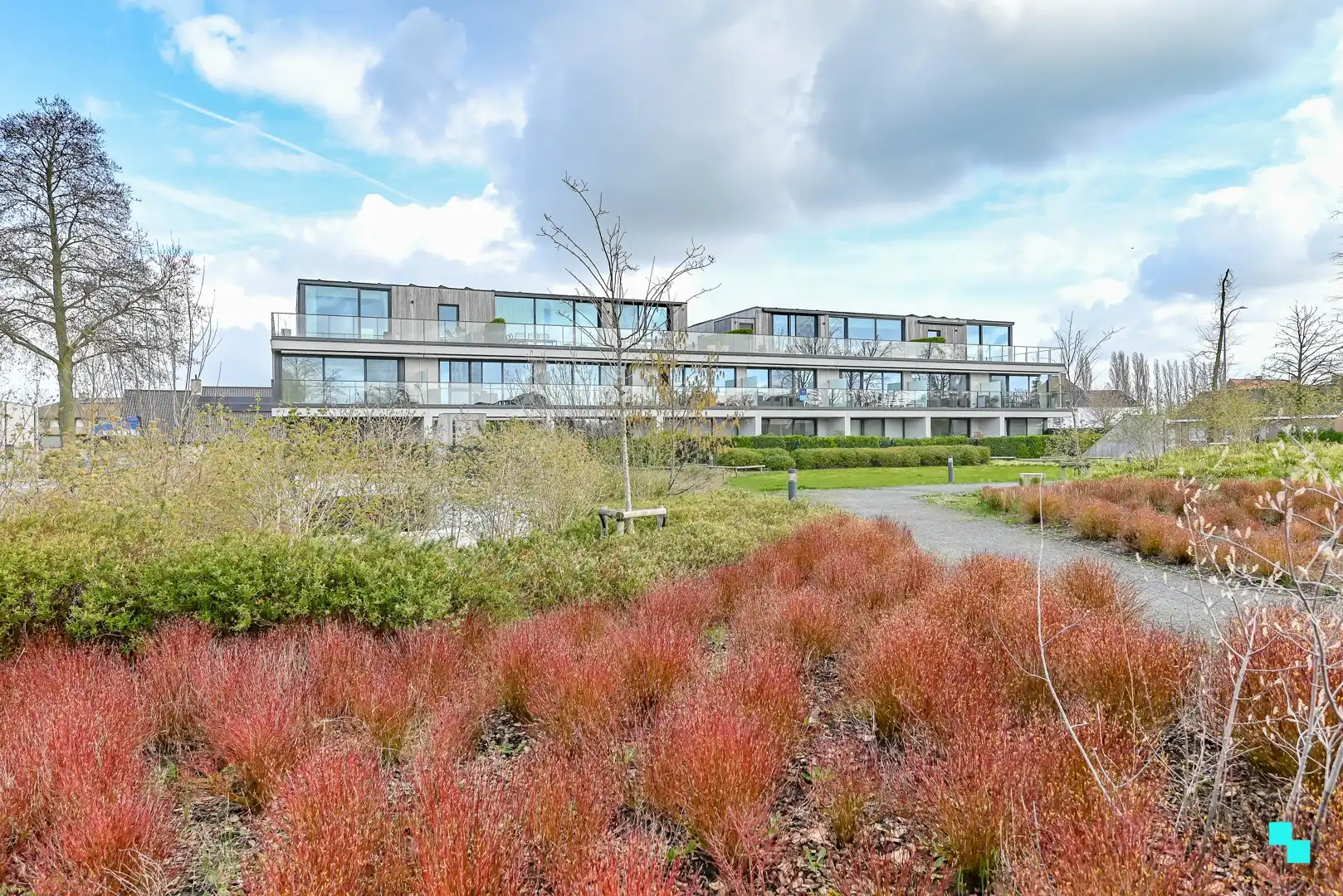 Energieneutraal tweeslaapkamerappartement in groene omgeving te Izegem foto 2