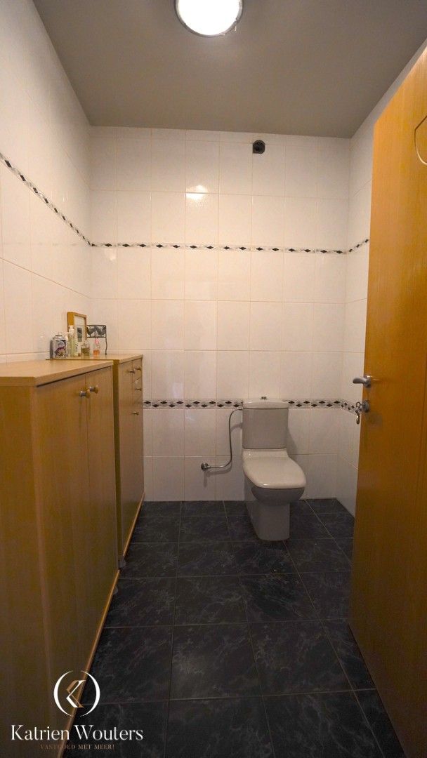 Ruime woning met veel potentieel foto 12