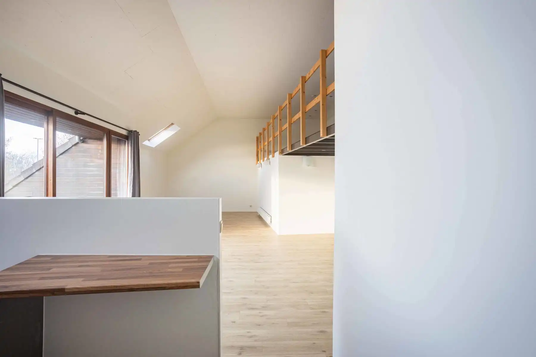 Te koop: ruim dakappartement met terras en private parking foto 12