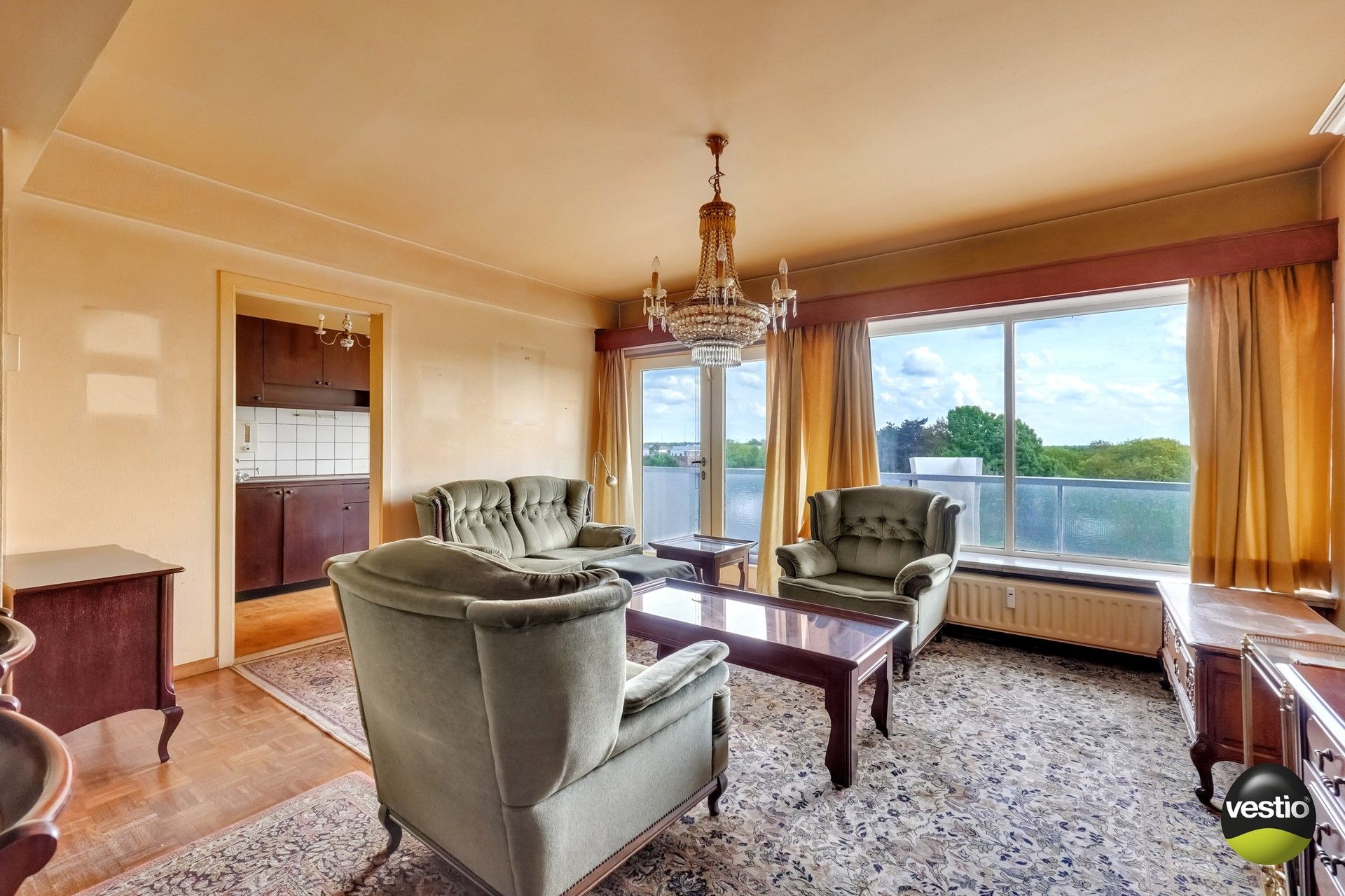 RUIM APPARTEMENT MET PRACHTIG UITZICHT IN GENK-CENTRUM foto 6