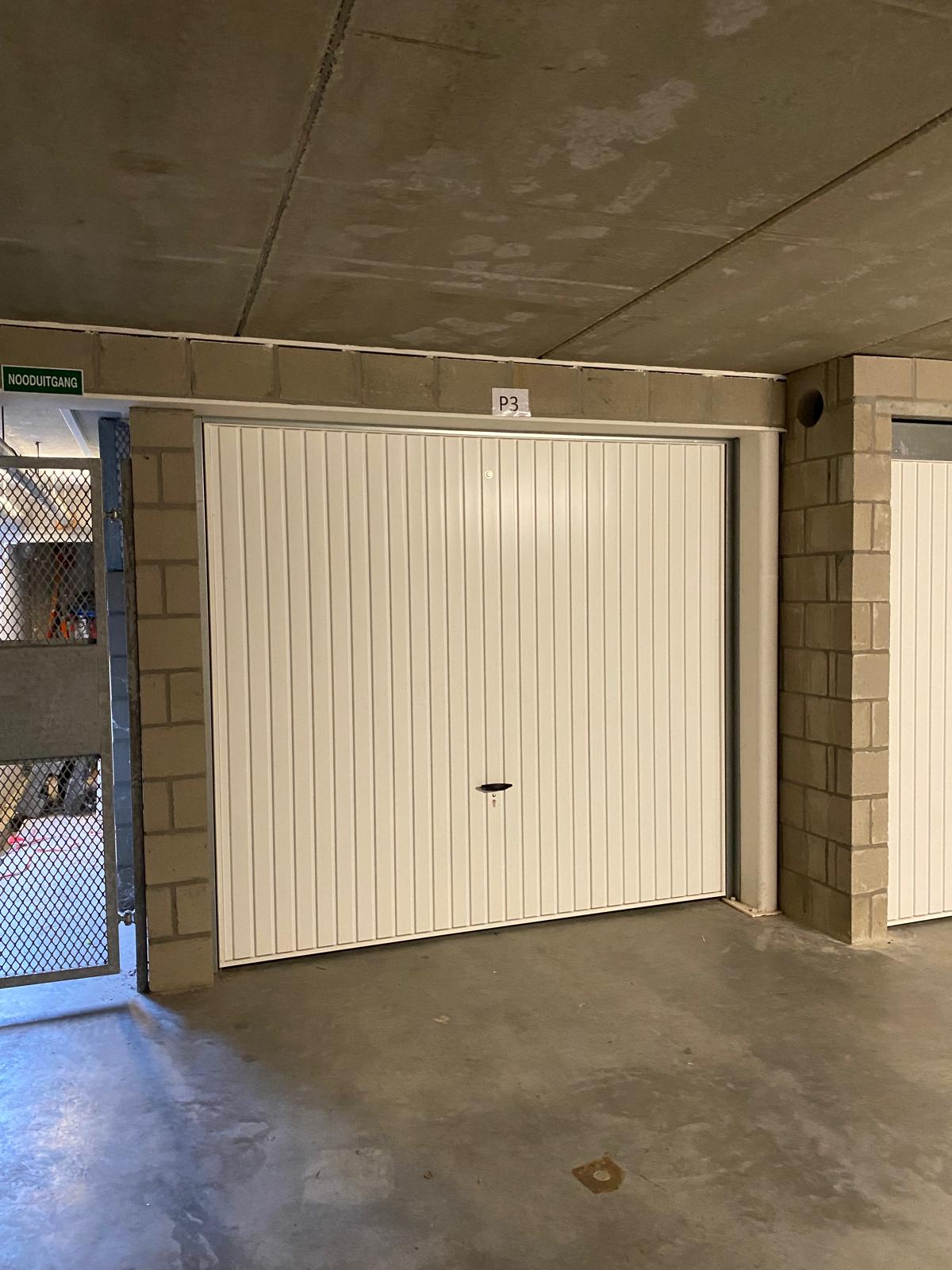 Garage te huur foto 2