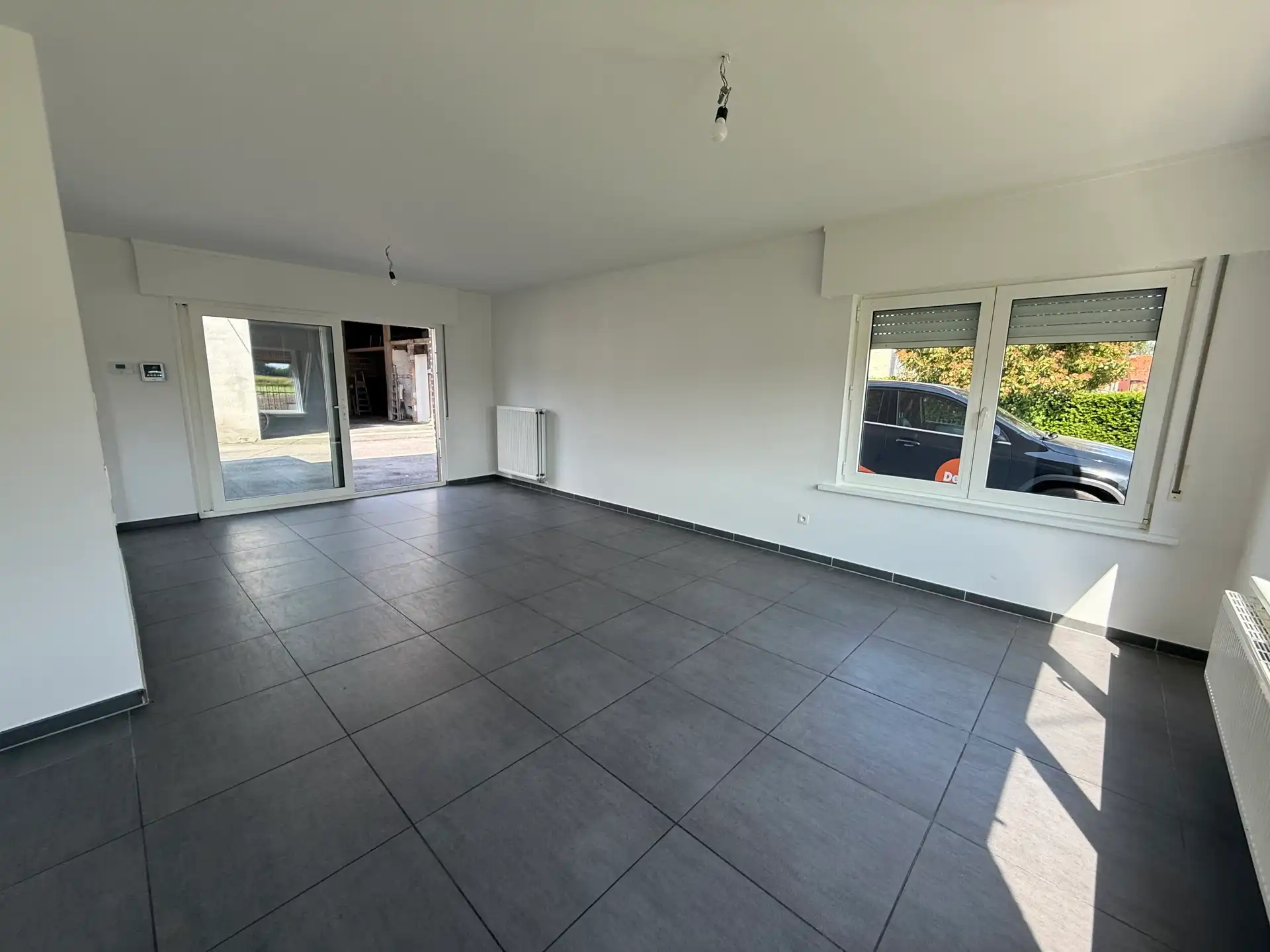 WICHELEN - Ruime woning met multifunctionele loods. foto 4