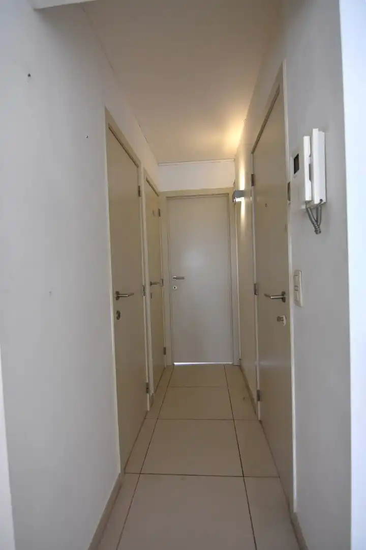 Lichtrijk 1-slpk appartement in centrum Roeselare foto 10