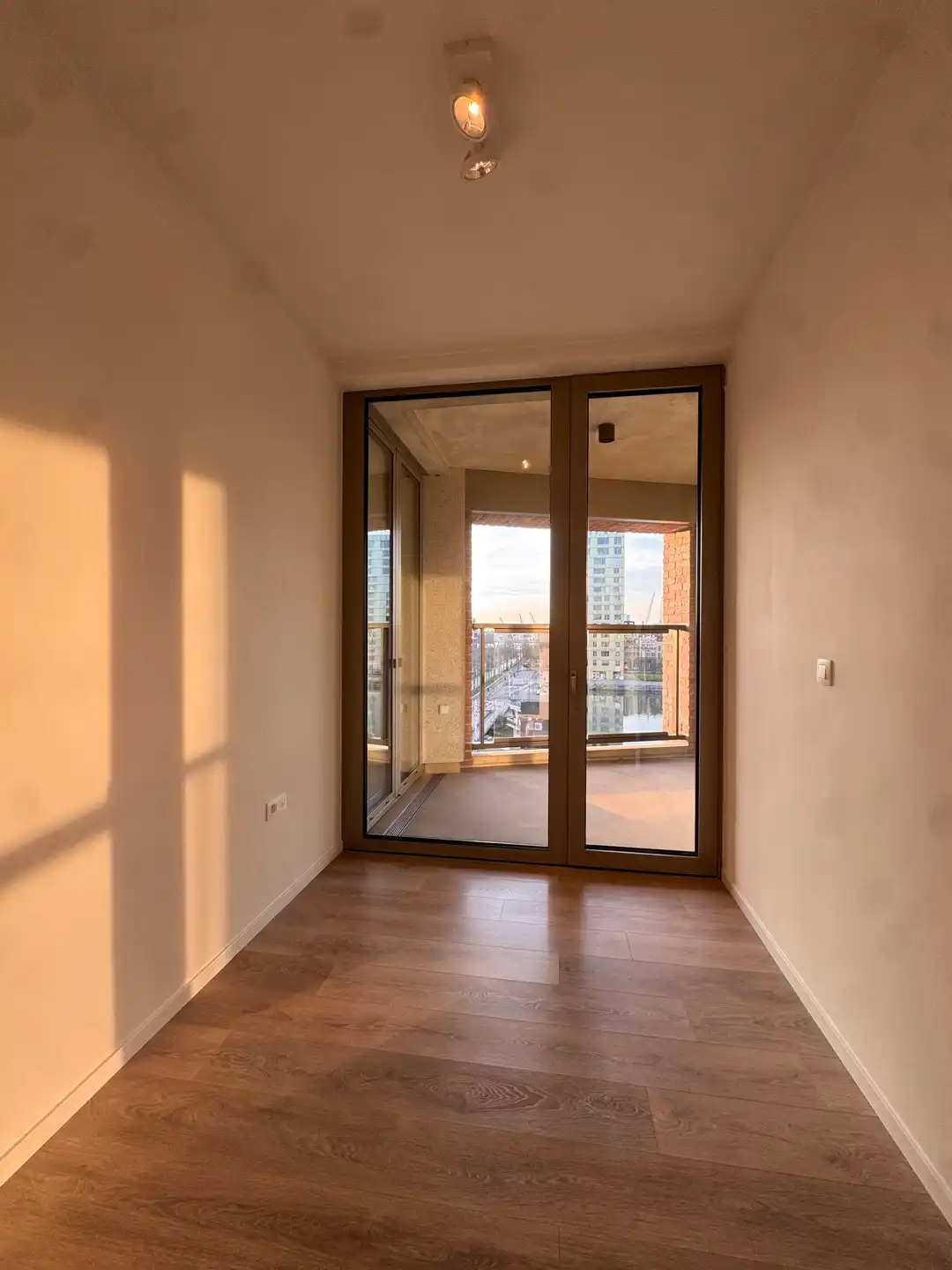 ANTWERPREN - Recent appartement met zicht op het water foto 12