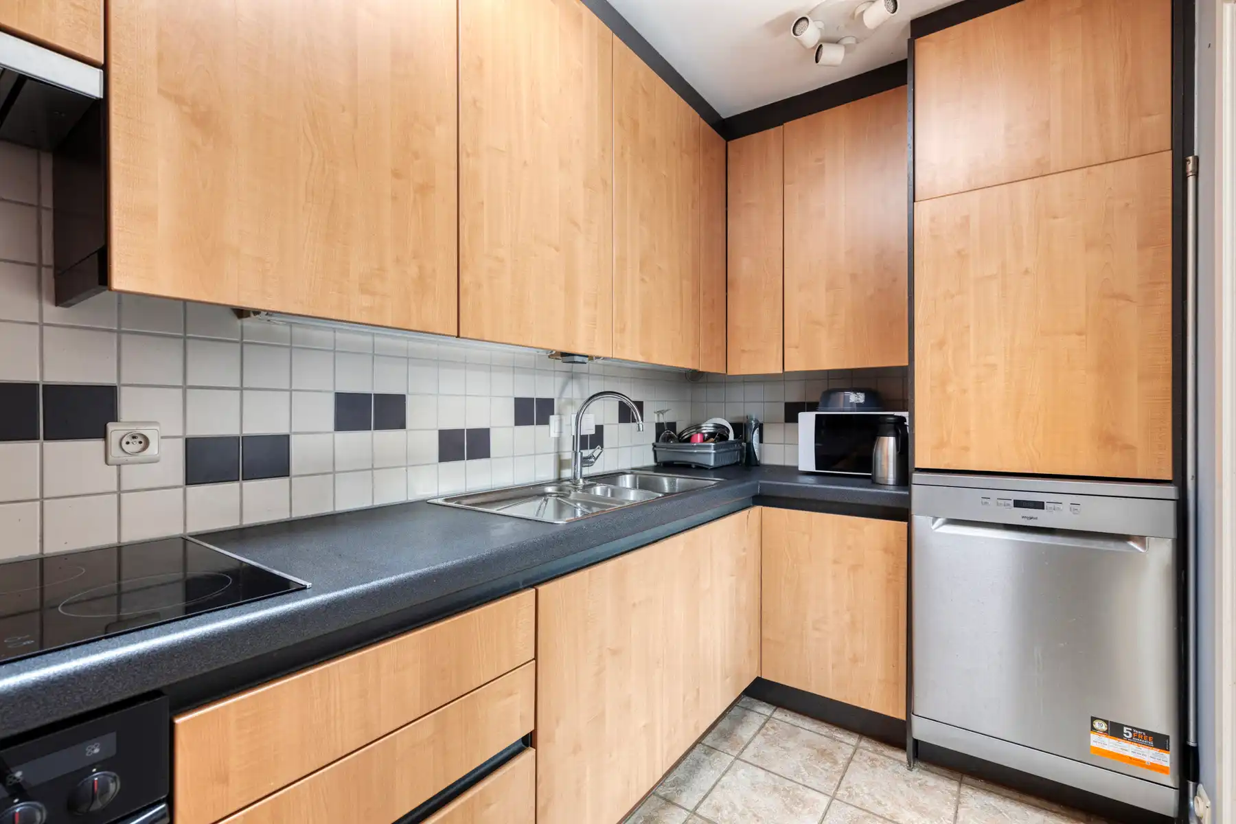 Gezellig 2-slaapkamer appartement met zeer veel lichtinval foto 8