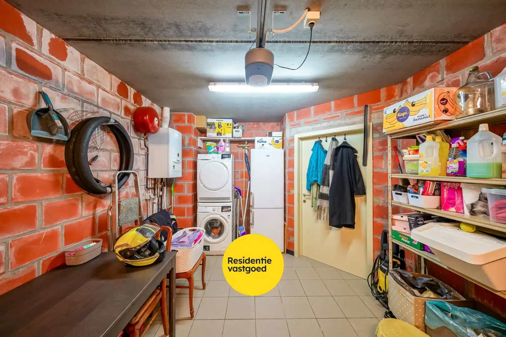 Instapklare woning met 3 kamers, tuin en garage foto 17