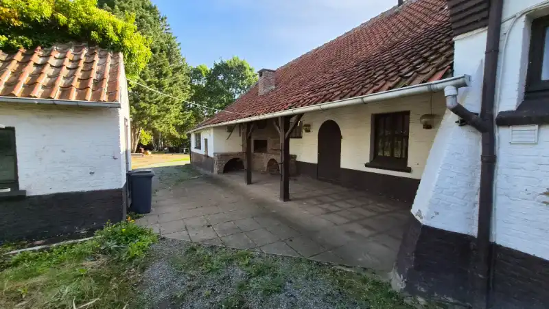 Charmante te renoveren hoeve van 300m² op 15 are foto 22